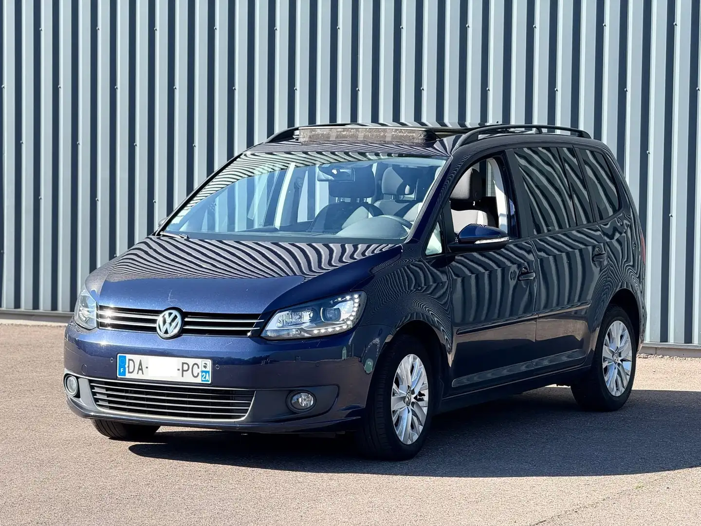 Volkswagen Touran 2.0 TDI 140 FAP Confortline Bleu - 1