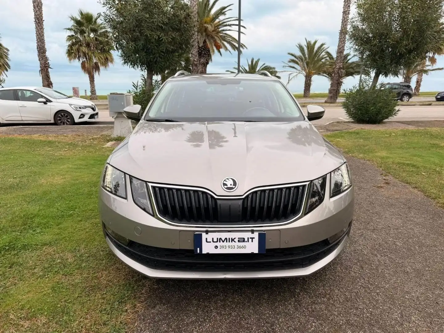 Skoda Octavia Octavia III  Wagon 1.5 g-tec Ambitioni 130cv  dsg Oro - 2