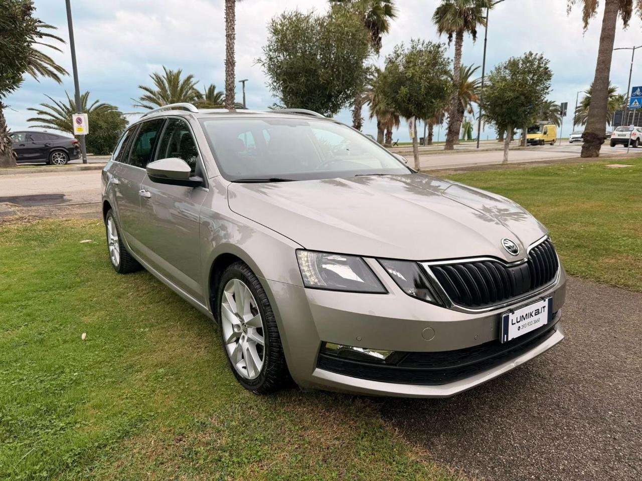 Skoda Octavia Octavia III  Wagon 1.5 g-tec Ambitioni 130cv  dsg