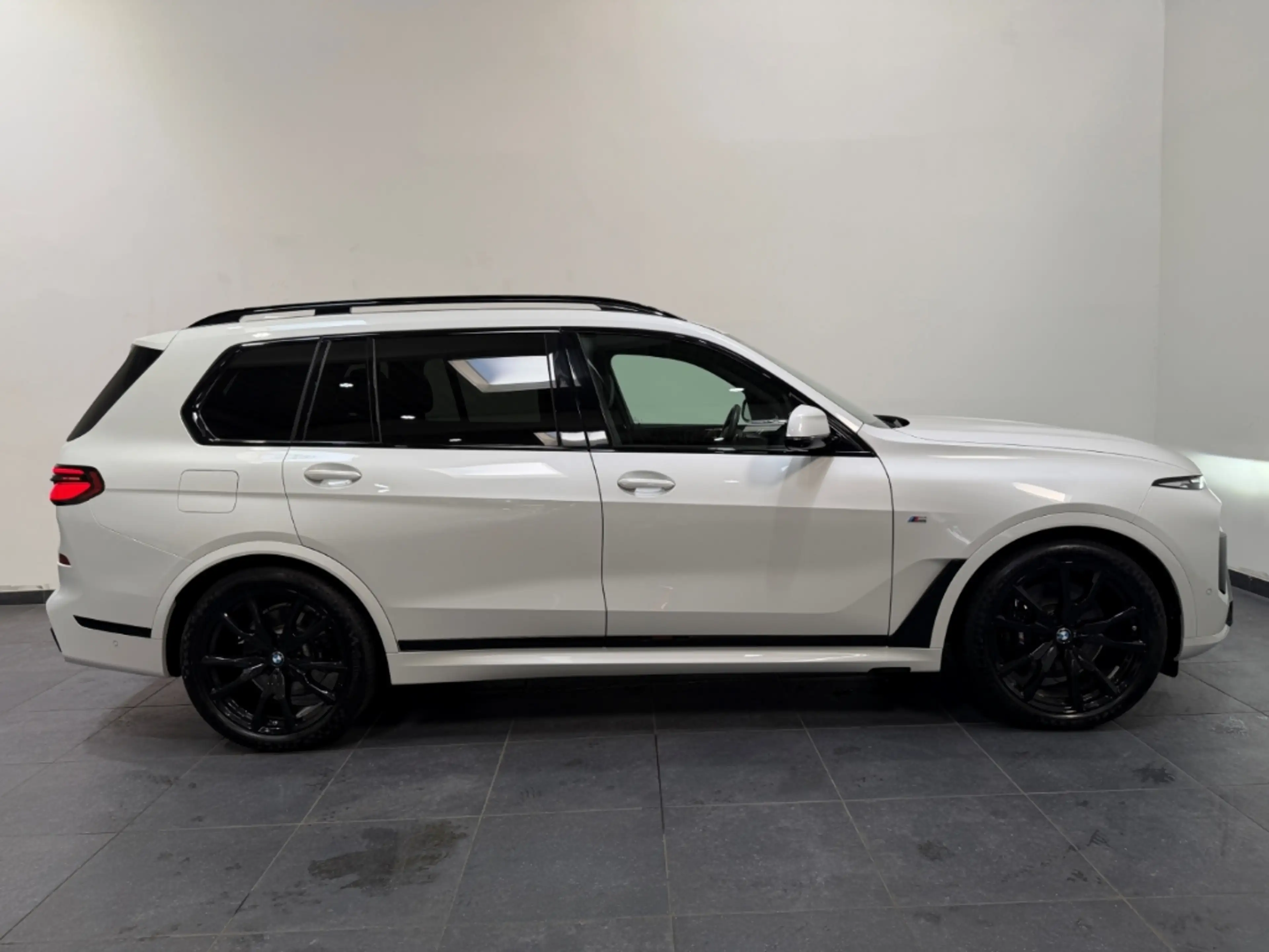 BMW X7 xDrive 40 i M Sport/SKYLOUNGE/AHK/HUD/360/STHZ — photo 8