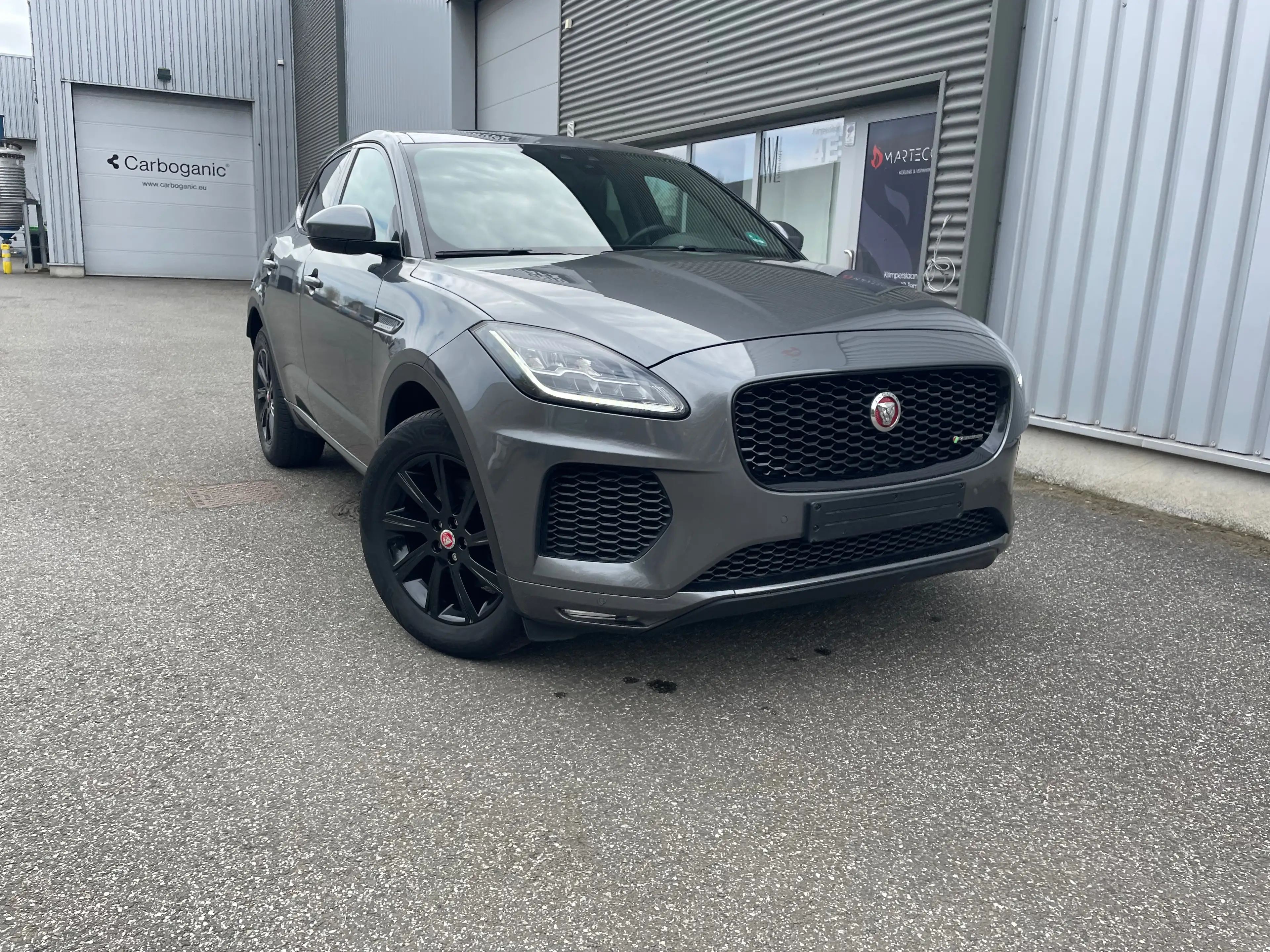 Jaguar E-Pace E-Pace 2.0 D AWD R-Dynamic*PANO*LEDER*LED*FULL*