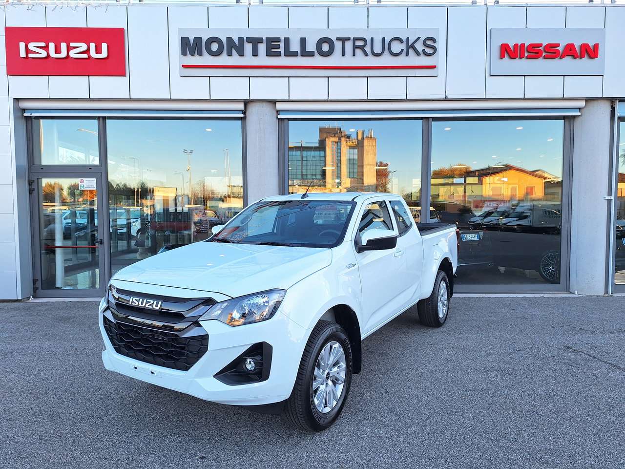 Isuzu D-Max D-Max 1.9 164CV Space N60BB+ 4x4 A/T PREZZO PROMO