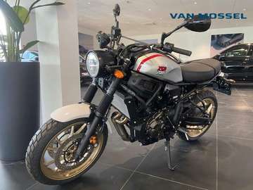 dere YAMAHA XSR700 - NEW! STOCKDEAL!
