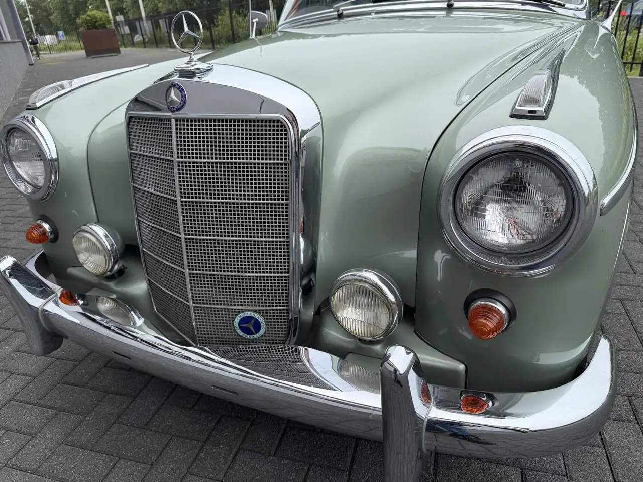 Mercedes-Benz 220 W128/W180 Ponton 220S, foto 4