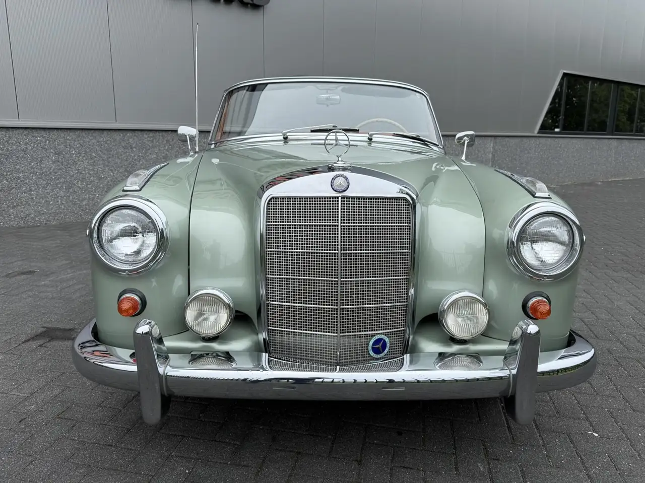Mercedes-Benz 220 W128/W180 Ponton 220S, foto 6