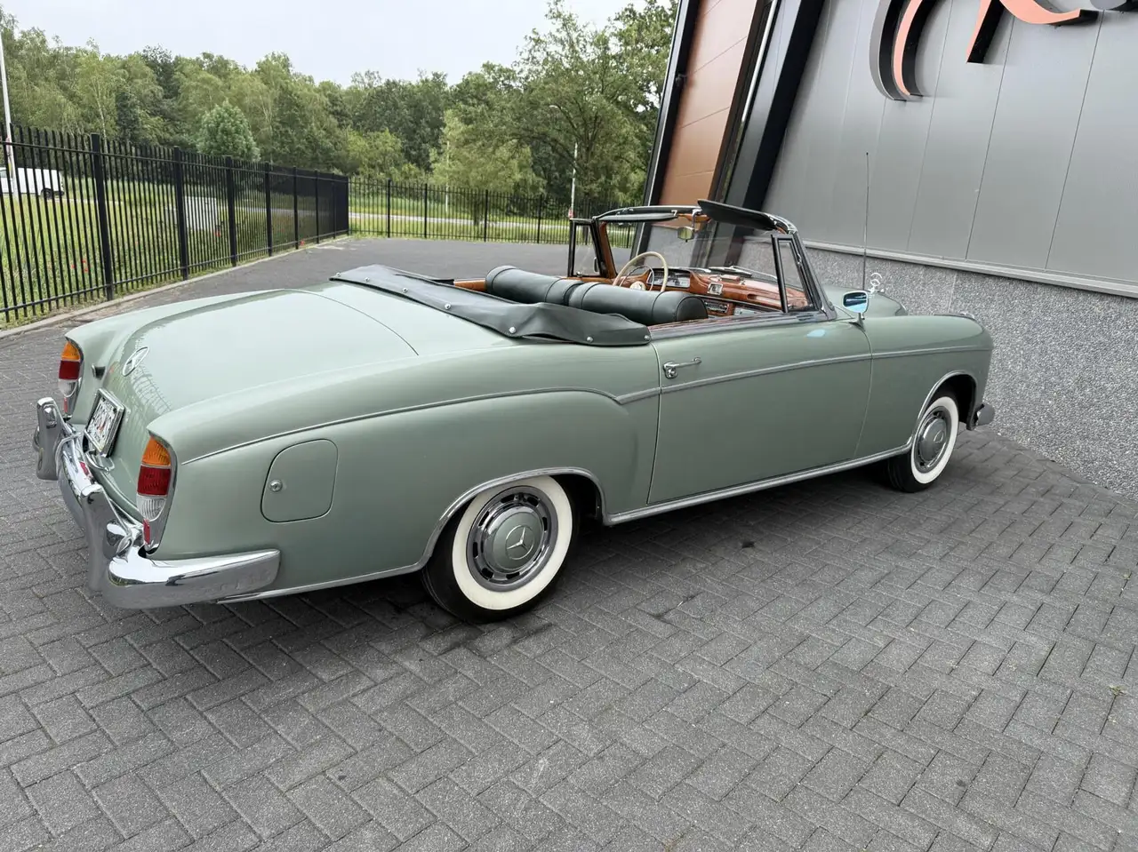Mercedes-Benz 220 W128/W180 Ponton 220S, foto 10