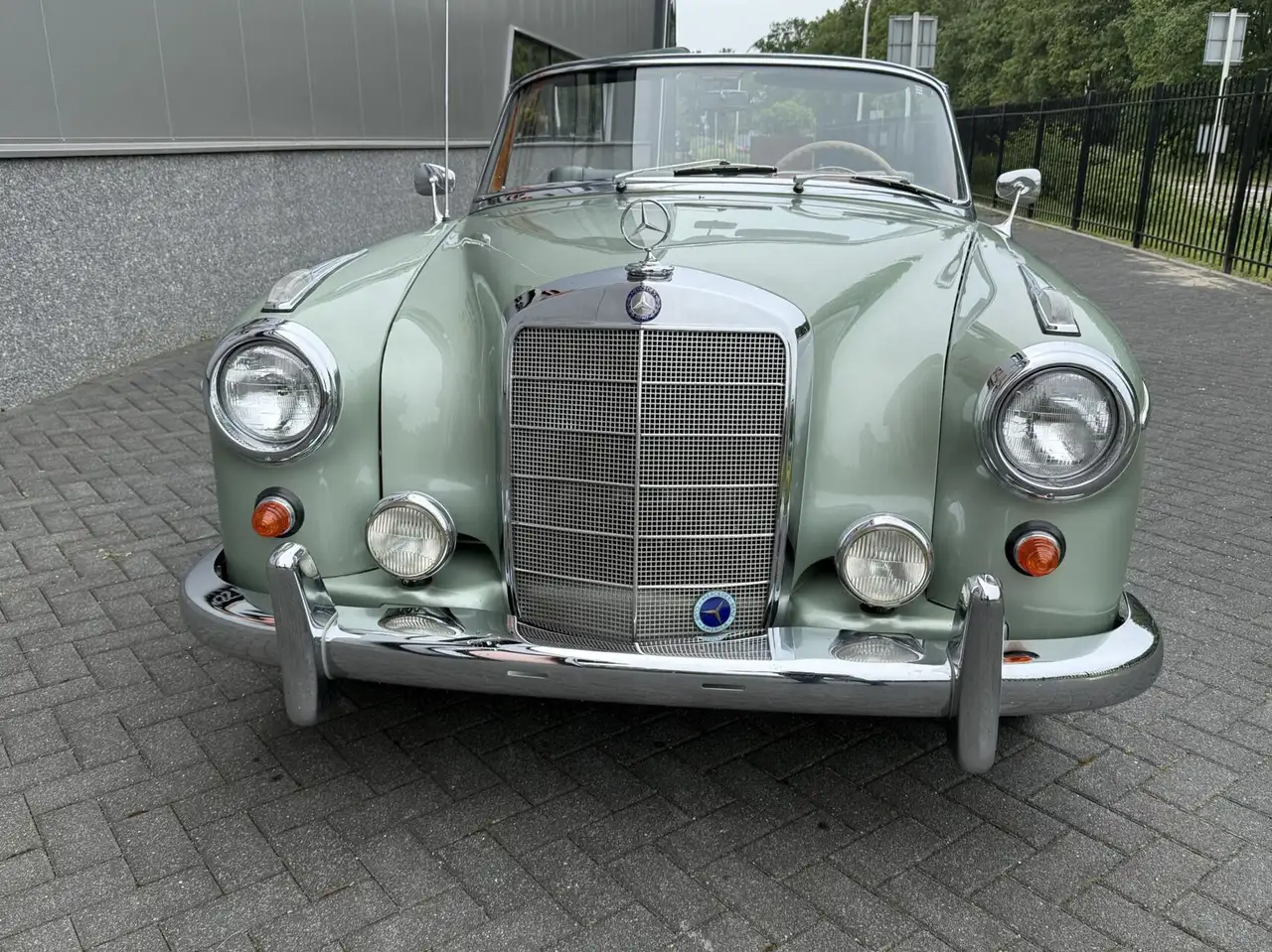 Mercedes-Benz 220 W128/W180 Ponton 220S, foto 5