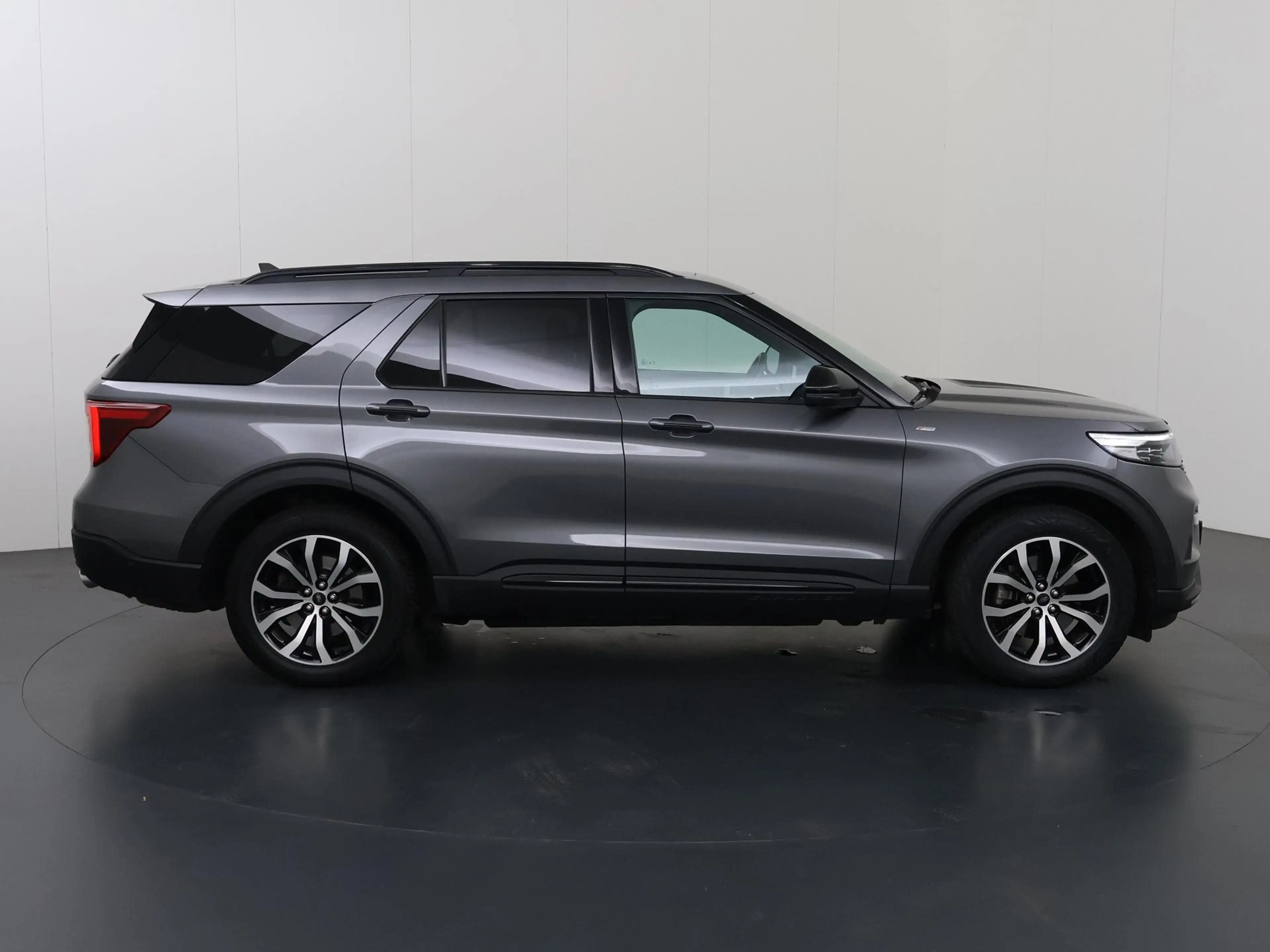 Ford Explorer 3.0 V6 EcoBoost PHEV ST-Line 7 Persoons | Panorama — photo 6