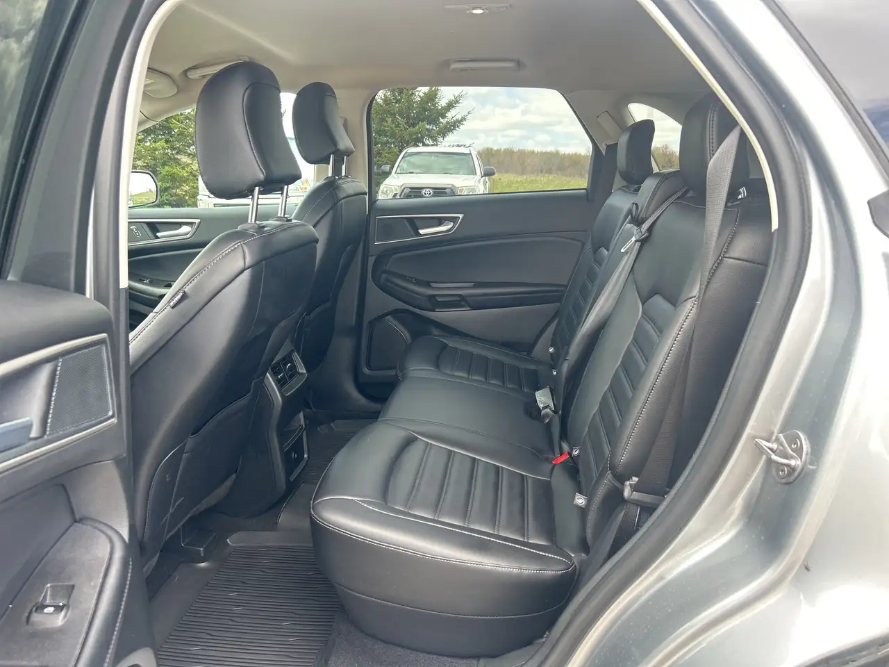 Ford Edge снимка Ford Edge
