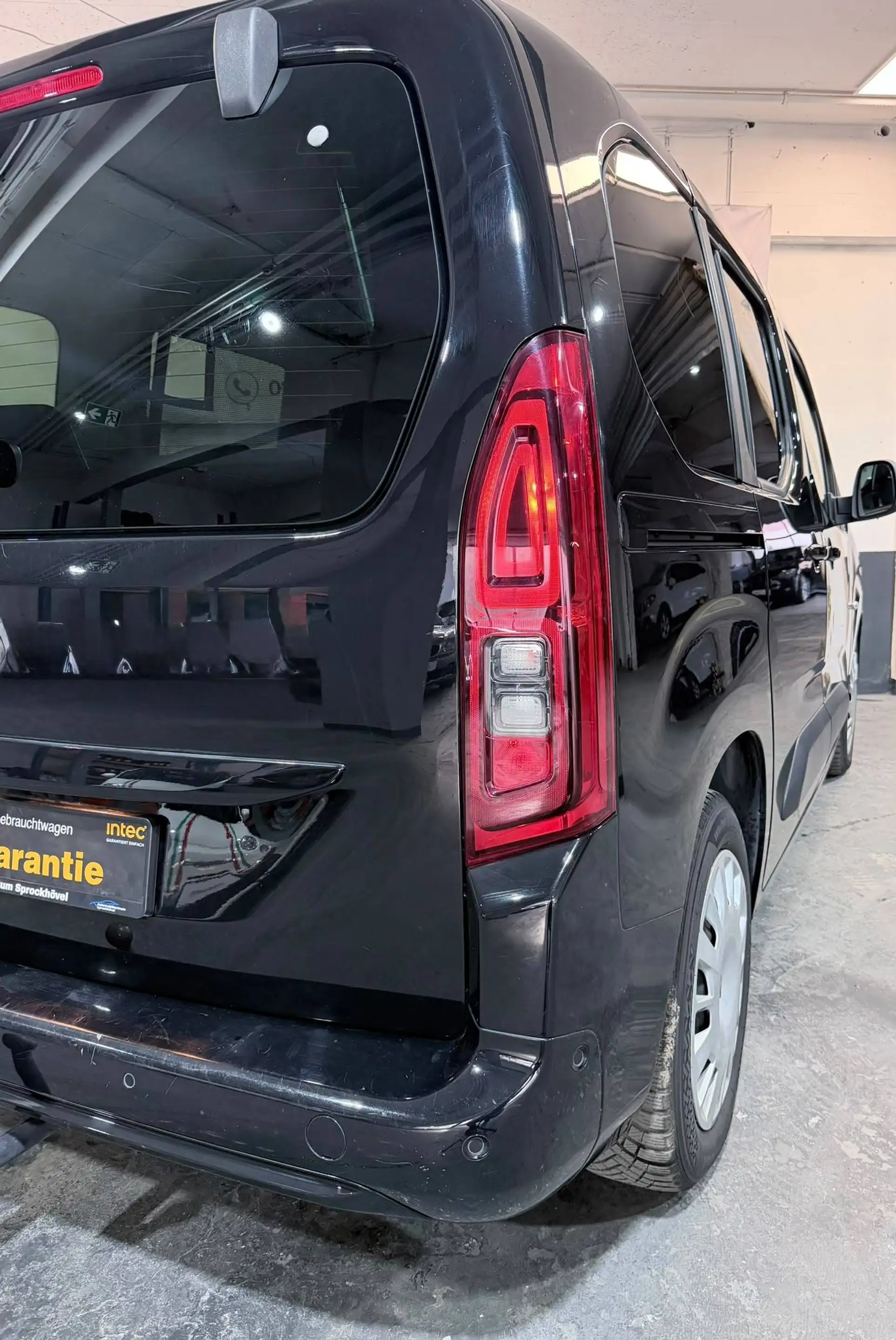 Opel Combo Life Rückfahrkamera/Assistenz-Pakete/Zahnriemen Neu — photo 9