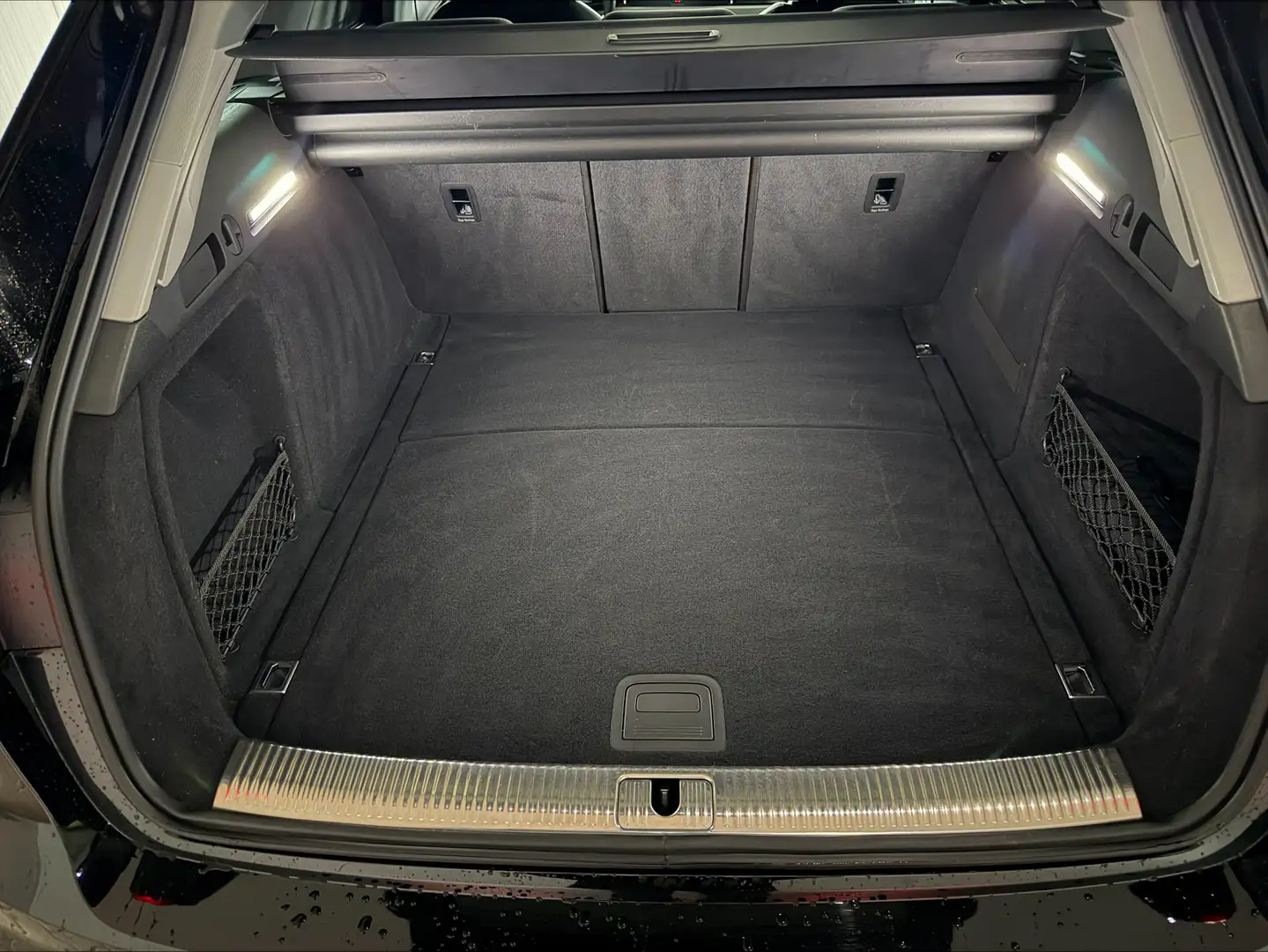 Audi A4 35 TDI S line Schwarz - 2