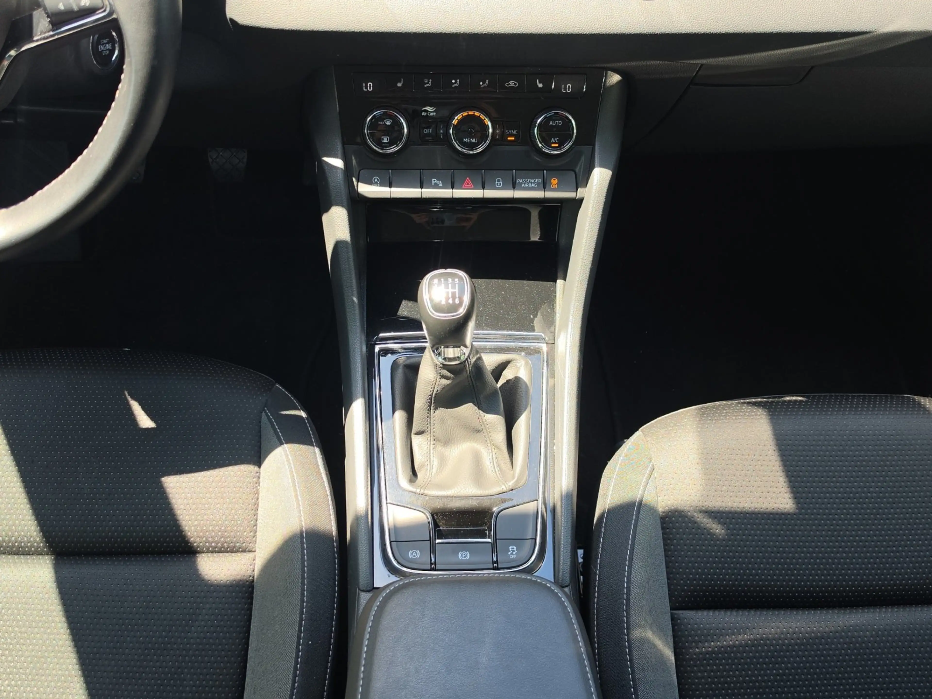 Skoda Karoq 1.0 TSI TOUR | NAVI | LED | ACC | — photo 13