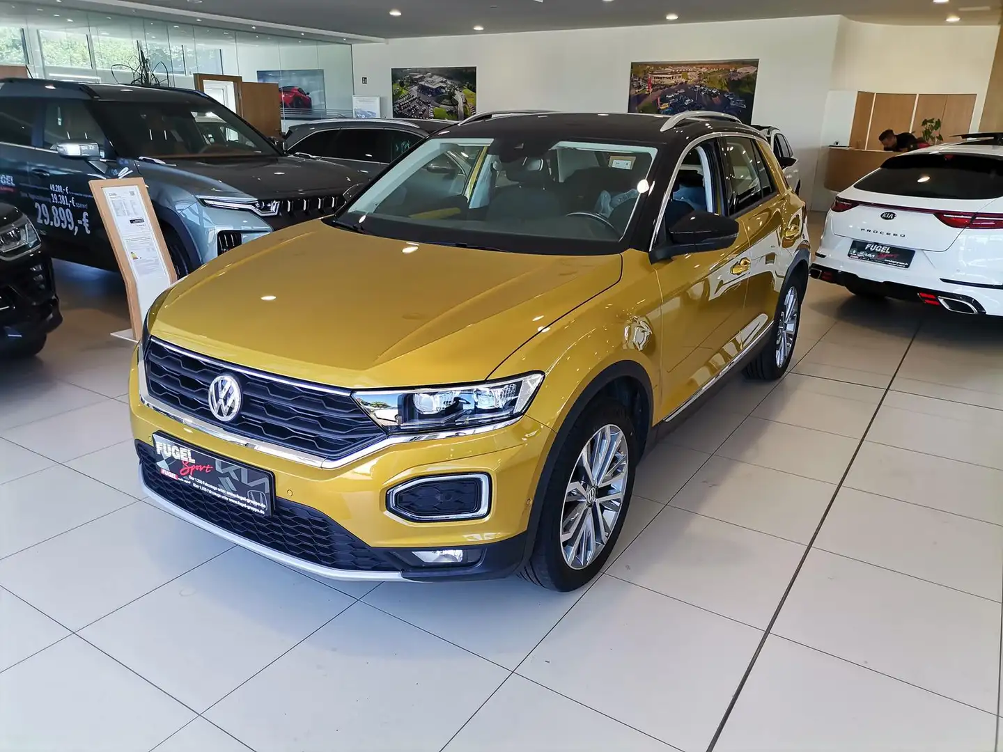 Volkswagen T-Roc 2.0 TDI Style 4Motion LED|Winter|Pano|ACC Gelb - 2