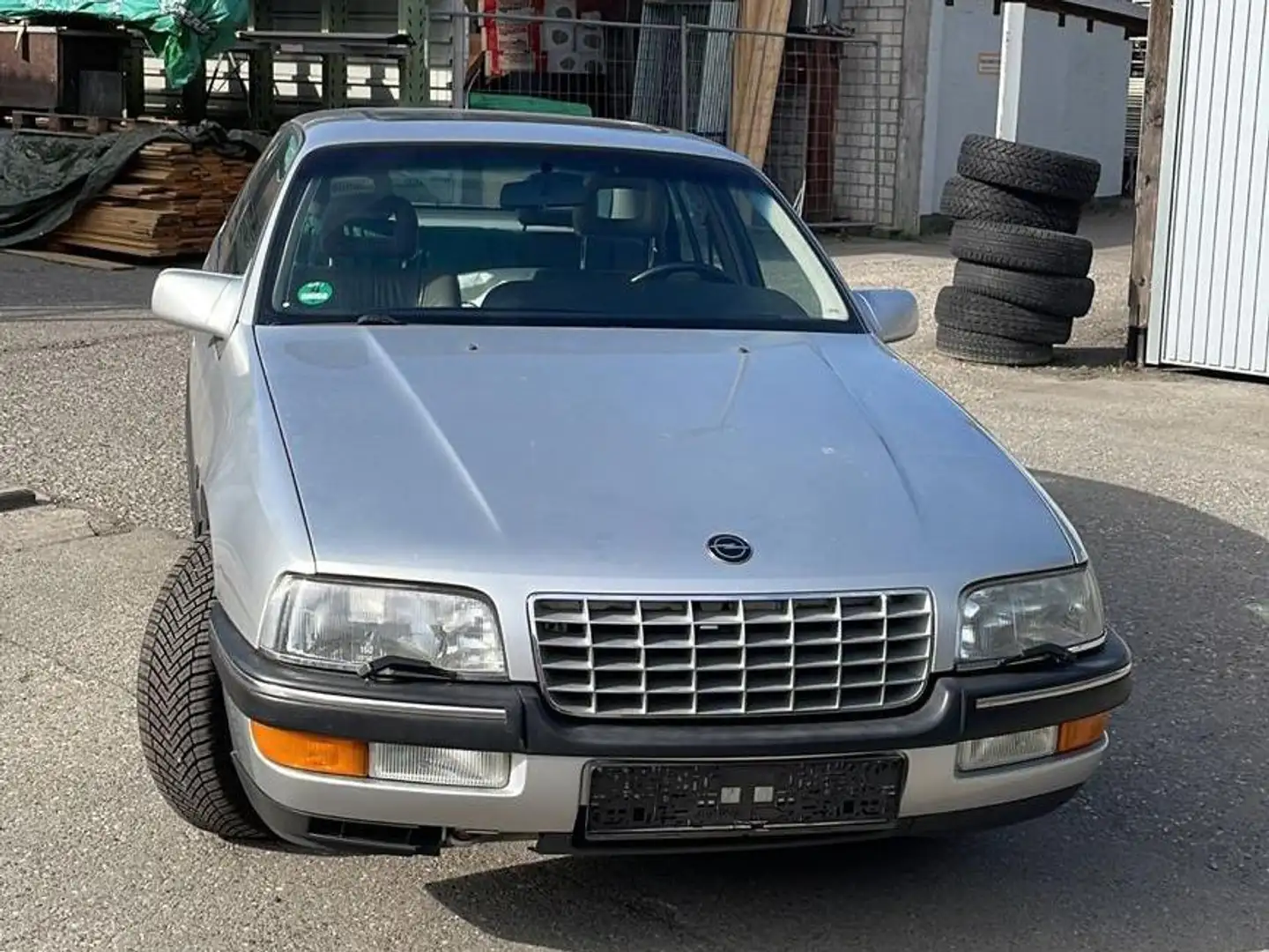 Opel Senator Senator B 24V CD Gümüş rengi - 1