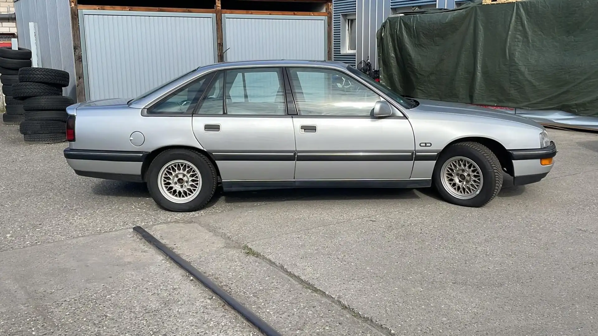 Opel Senator Senator B 24V CD Silber - 2