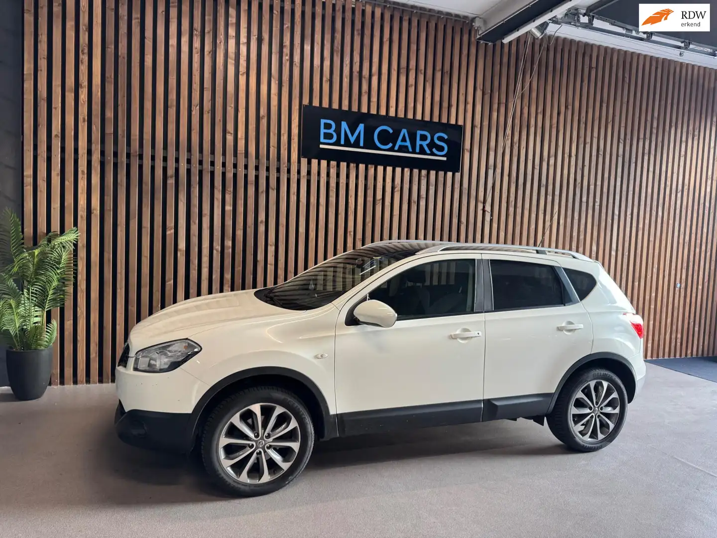 Nissan Qashqai 1.6 Visia Panoramdak,Camera,Navigatie Bianco - 1