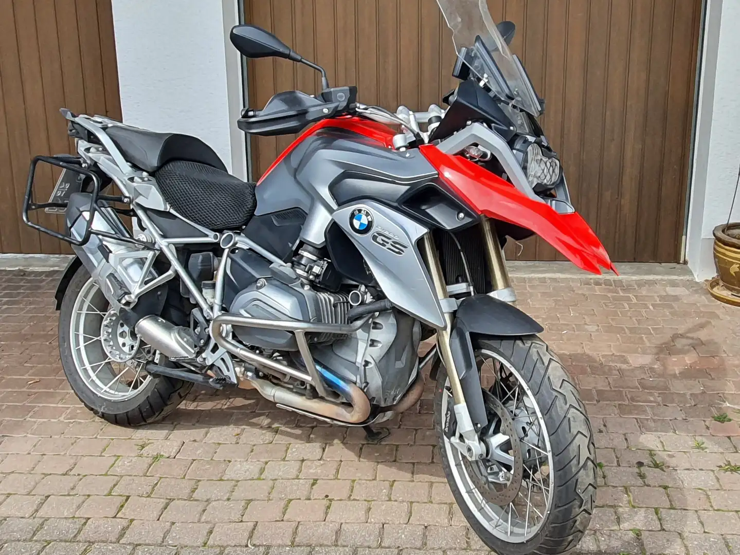 BMW R 1200 GS LC GS ready for adventure in Altötting Rot - 1