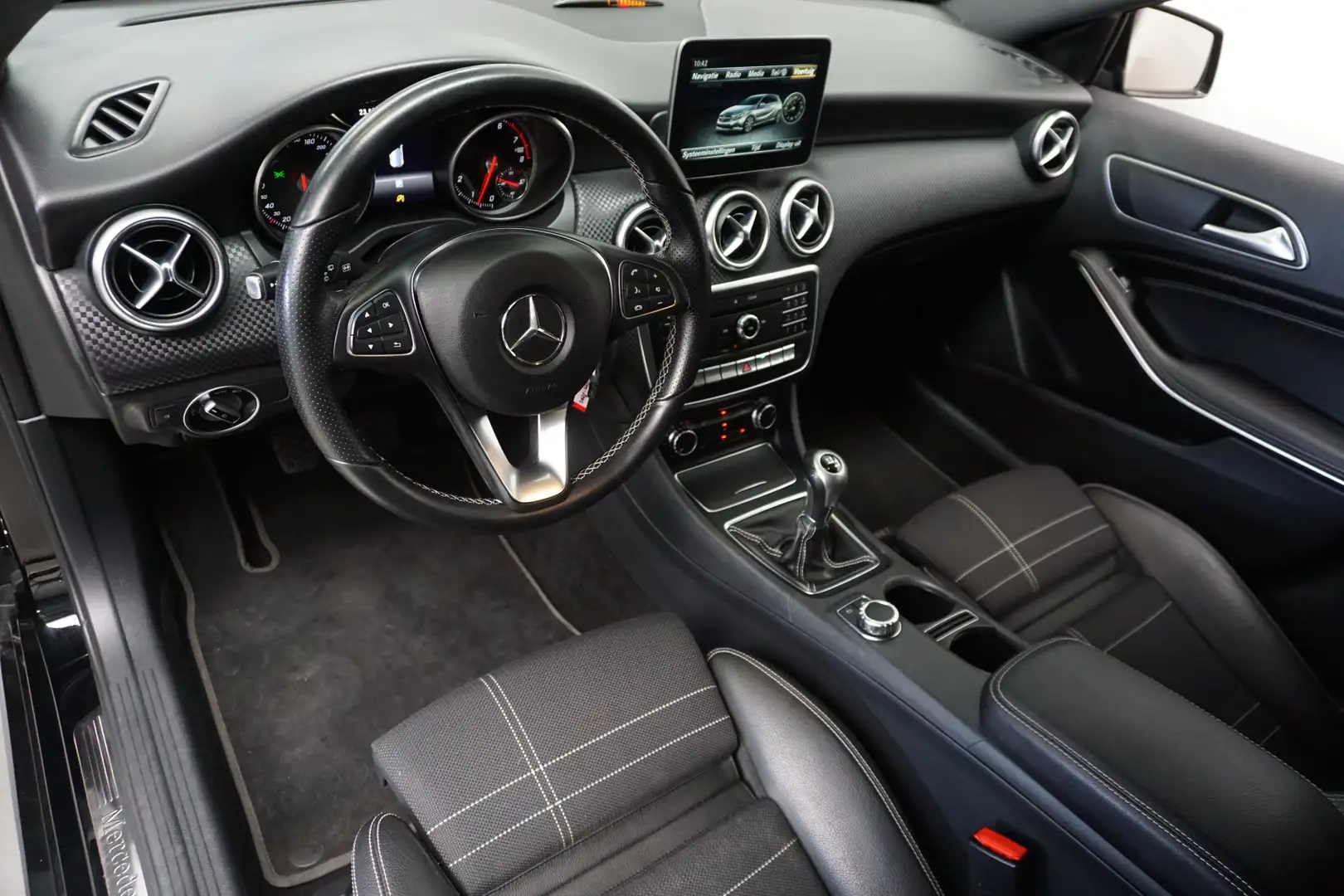 Mercedes-Benz A 160 Ambition NAVI H. LEER AIRCO CRUISE PDC etc. Schwarz - 2