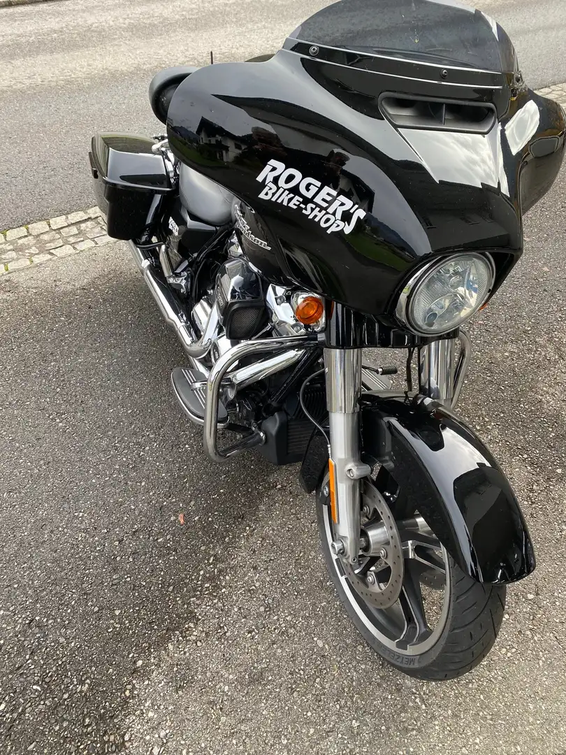 Harley-Davidson Street Glide Schwarz - 2