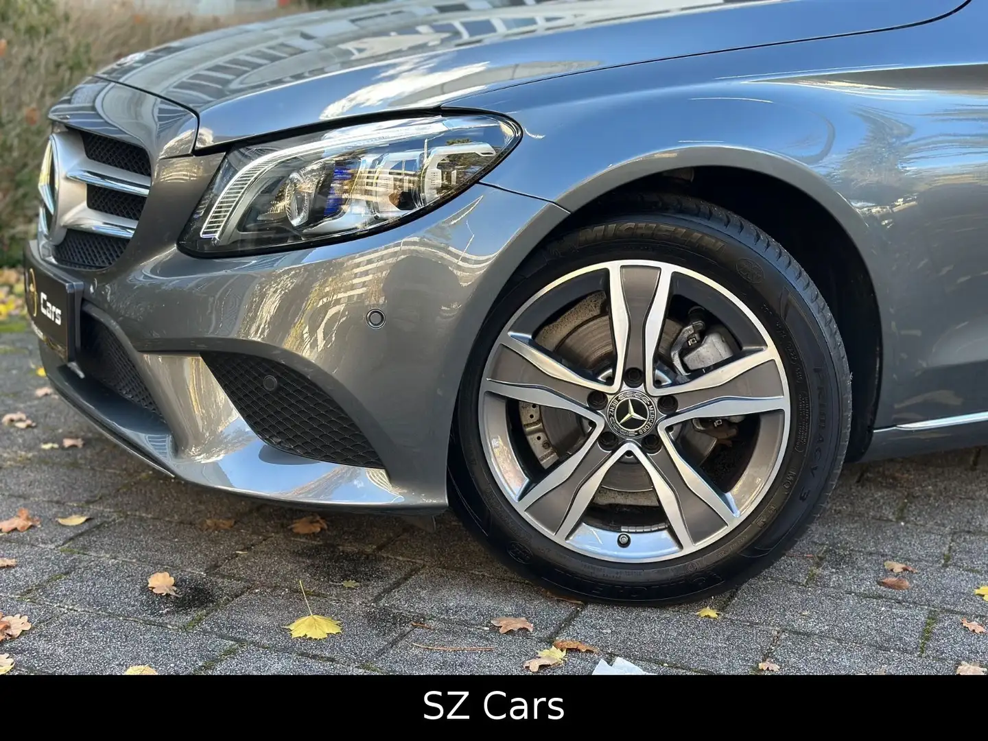 Mercedes-Benz C 180 T CGI*LED*AHK*KAM*TEMP* Gris - 2