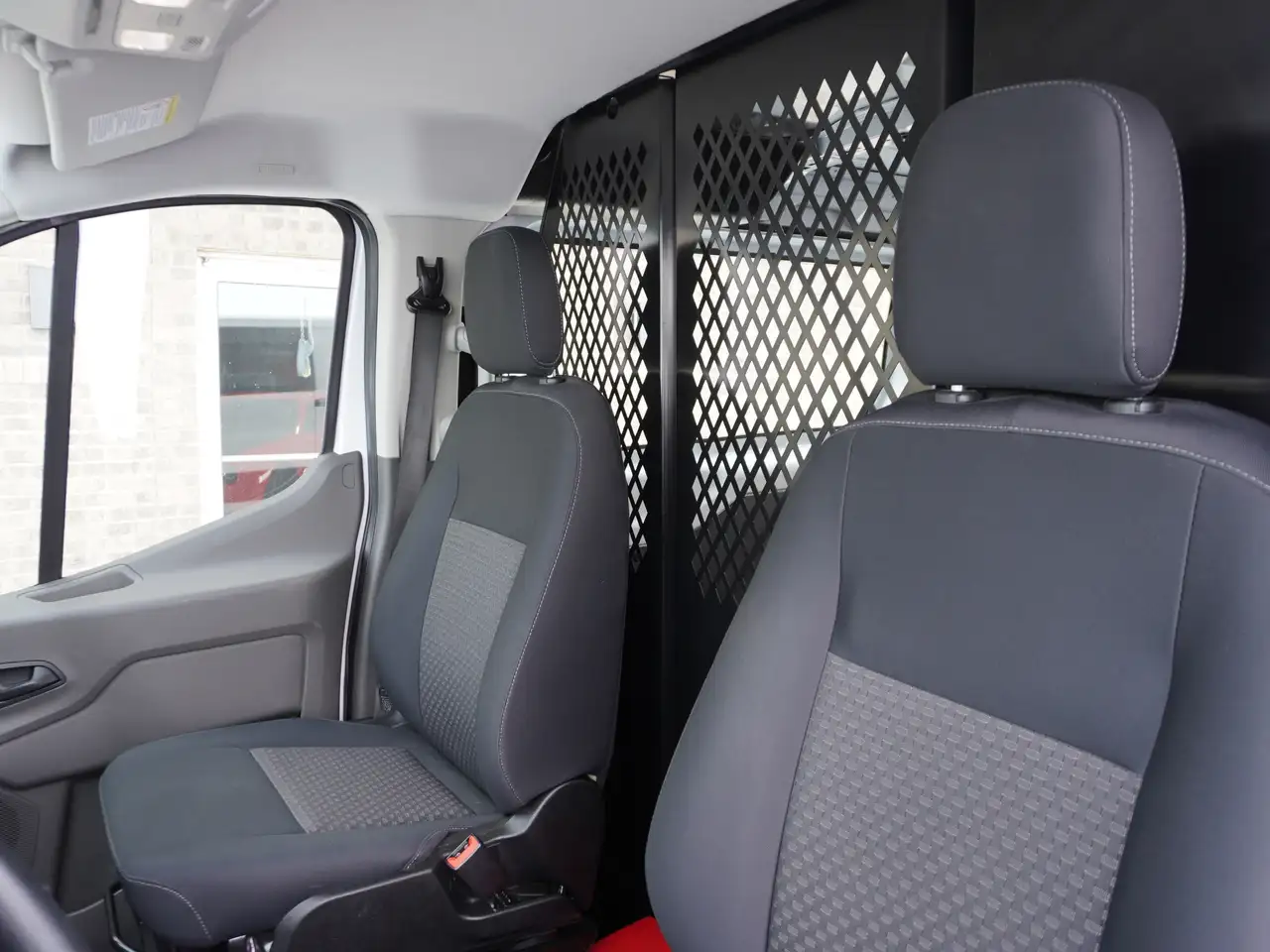 Ford Transit Cargo Van снимка Ford Transit Cargo Van