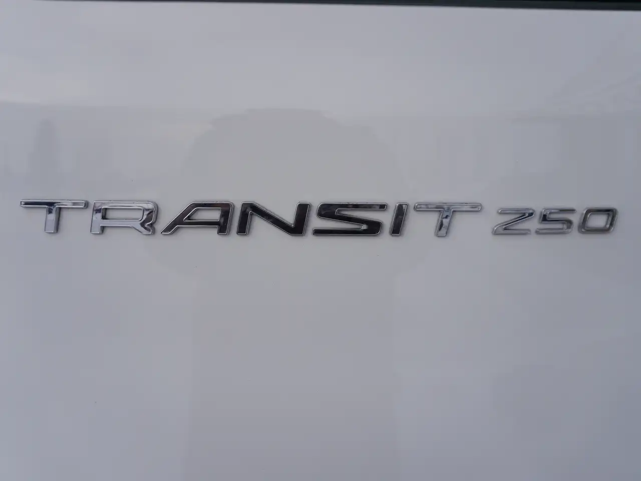 Ford Transit Cargo Van снимка Ford Transit Cargo Van