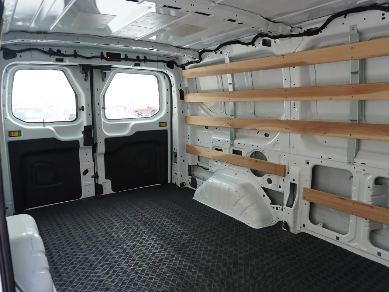 Ford Transit Cargo Van снимка Ford Transit Cargo Van