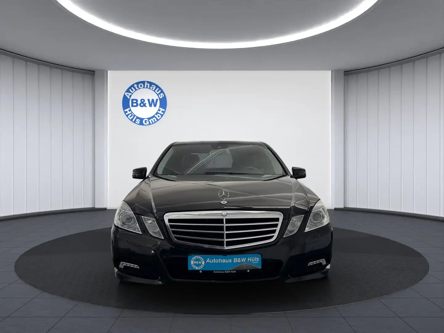 Mercedes-Benz 200 CGI BlueEfficiency Avantgarde*SHZ*NAVI*AUTOM Schwarz - 2