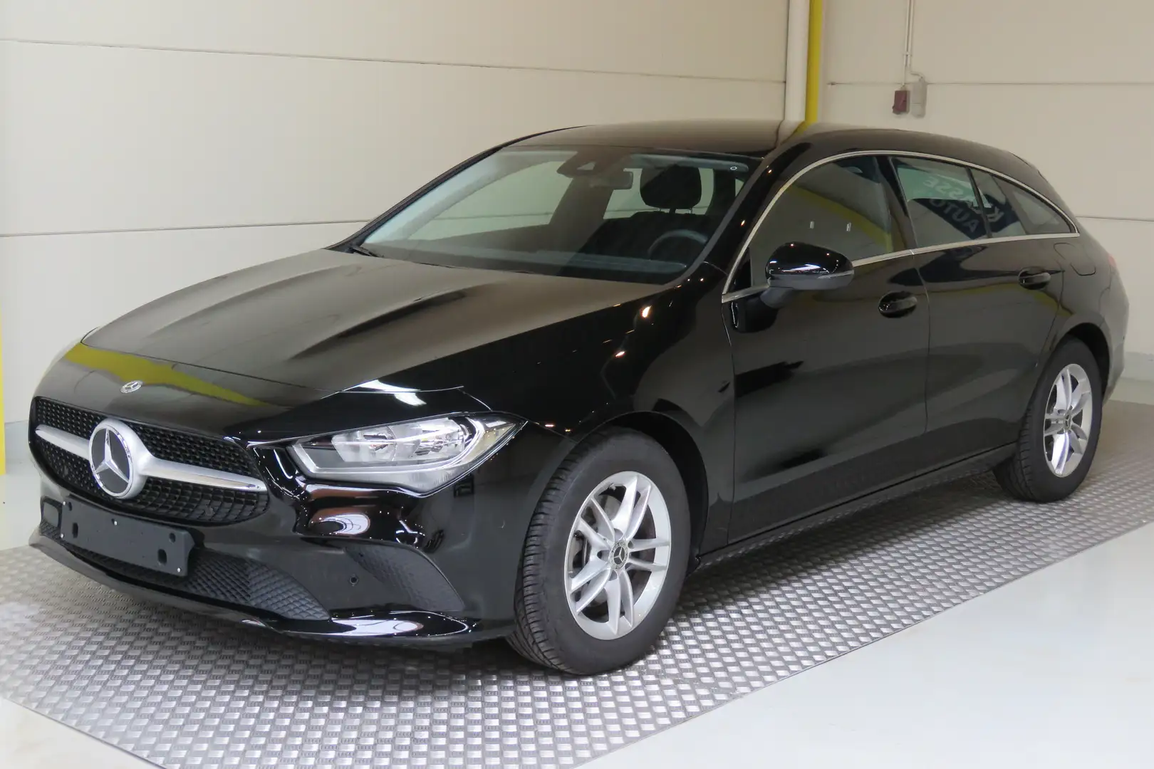 Mercedes-Benz CLA 180 Business Solution - Navi -Park assyst - Semi Leder Negro - 1