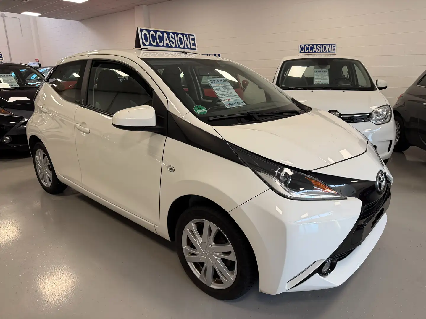 Toyota Aygo Aygo 5p 1.0 x-business Bianco - 2