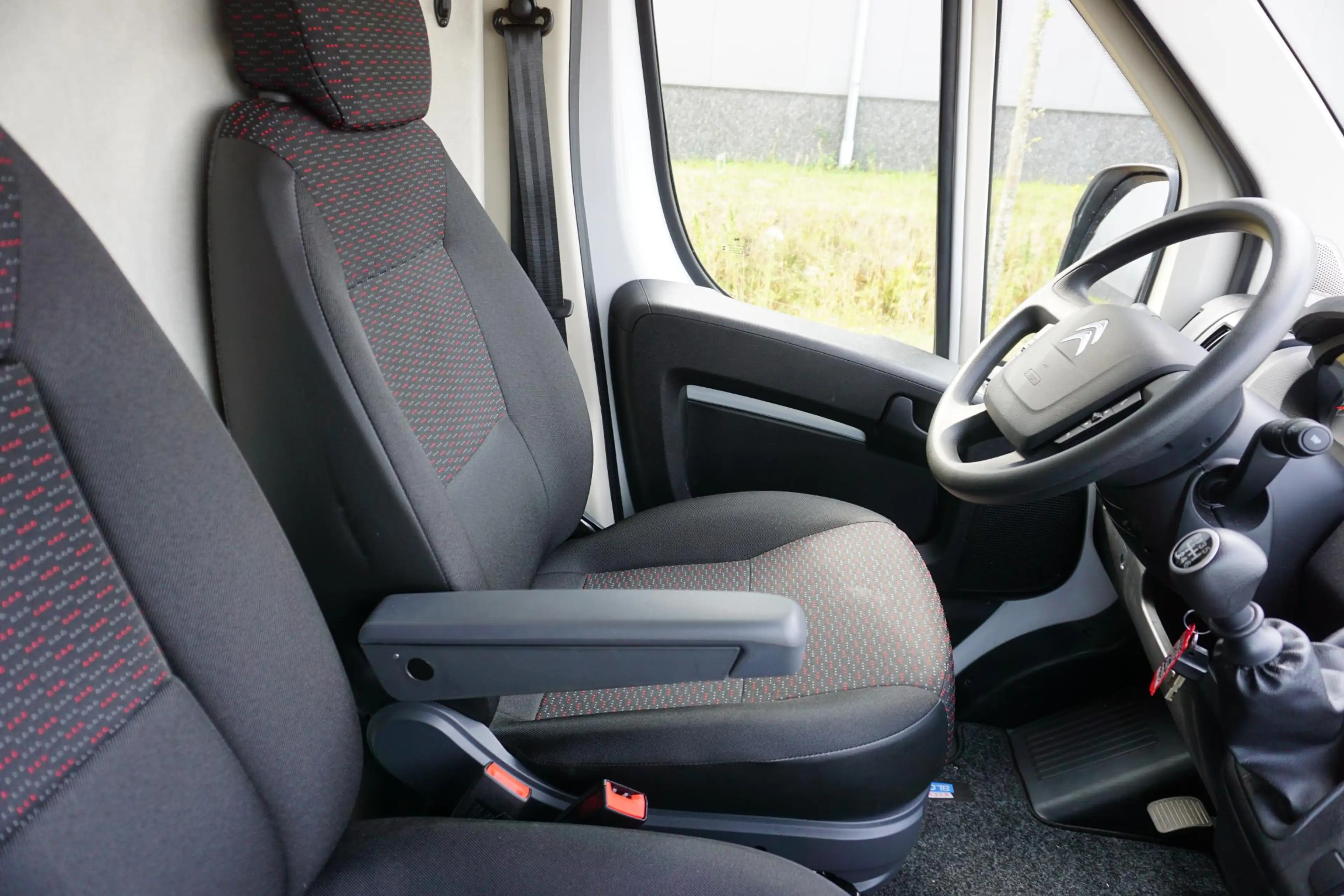 Citroen Jumper 2.2 BlueHDi 140 L3H2 3.5t in Topstaat |BPM vrij |P — photo 10