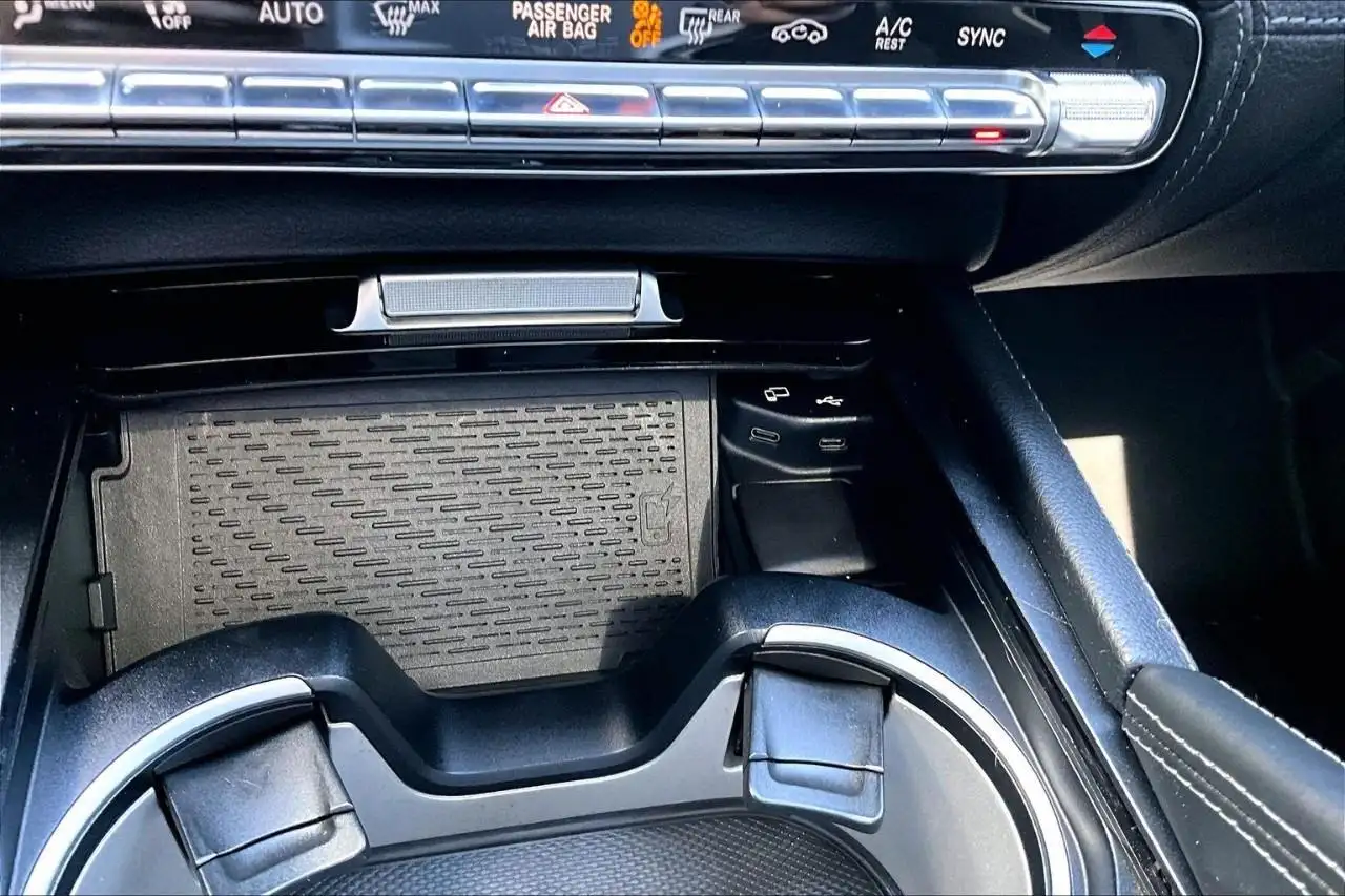 Mercedes-Benz GLE снимка Mercedes-Benz GLE