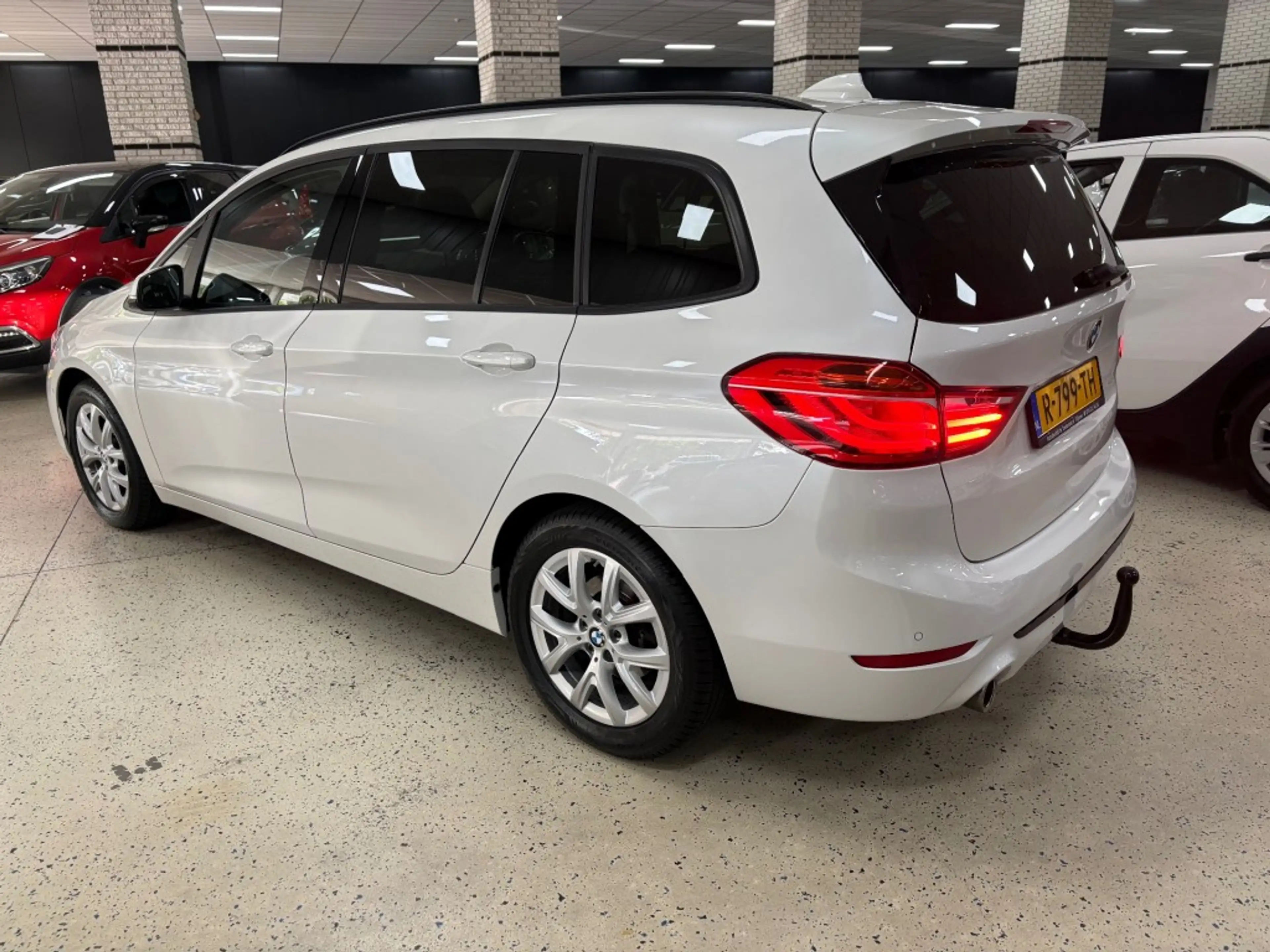BMW 216 216I HIGH EXEC. / Climatronic / Cruise / Afn. Trek — photo 4