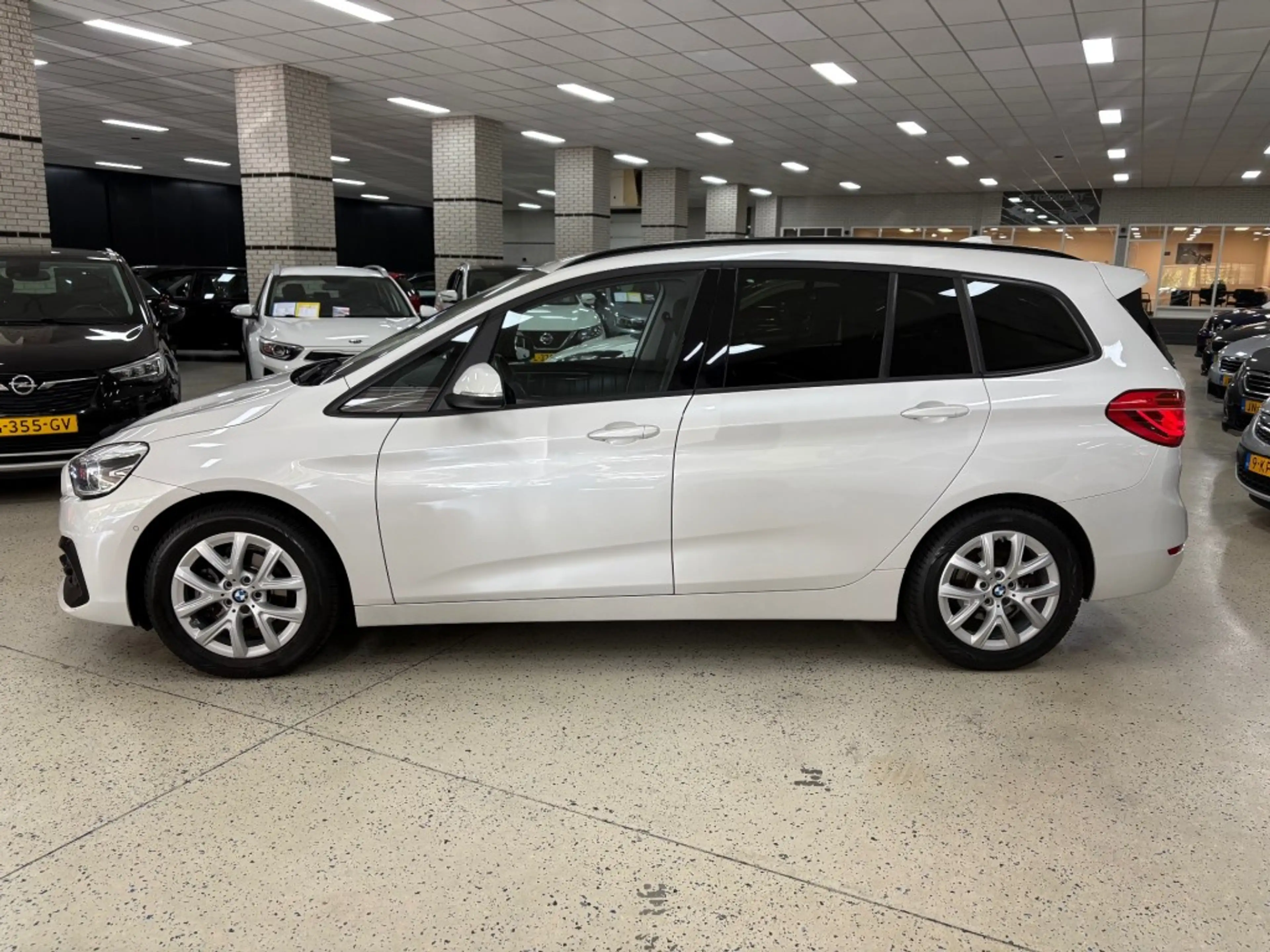 BMW 216 216I HIGH EXEC. / Climatronic / Cruise / Afn. Trek — photo 5