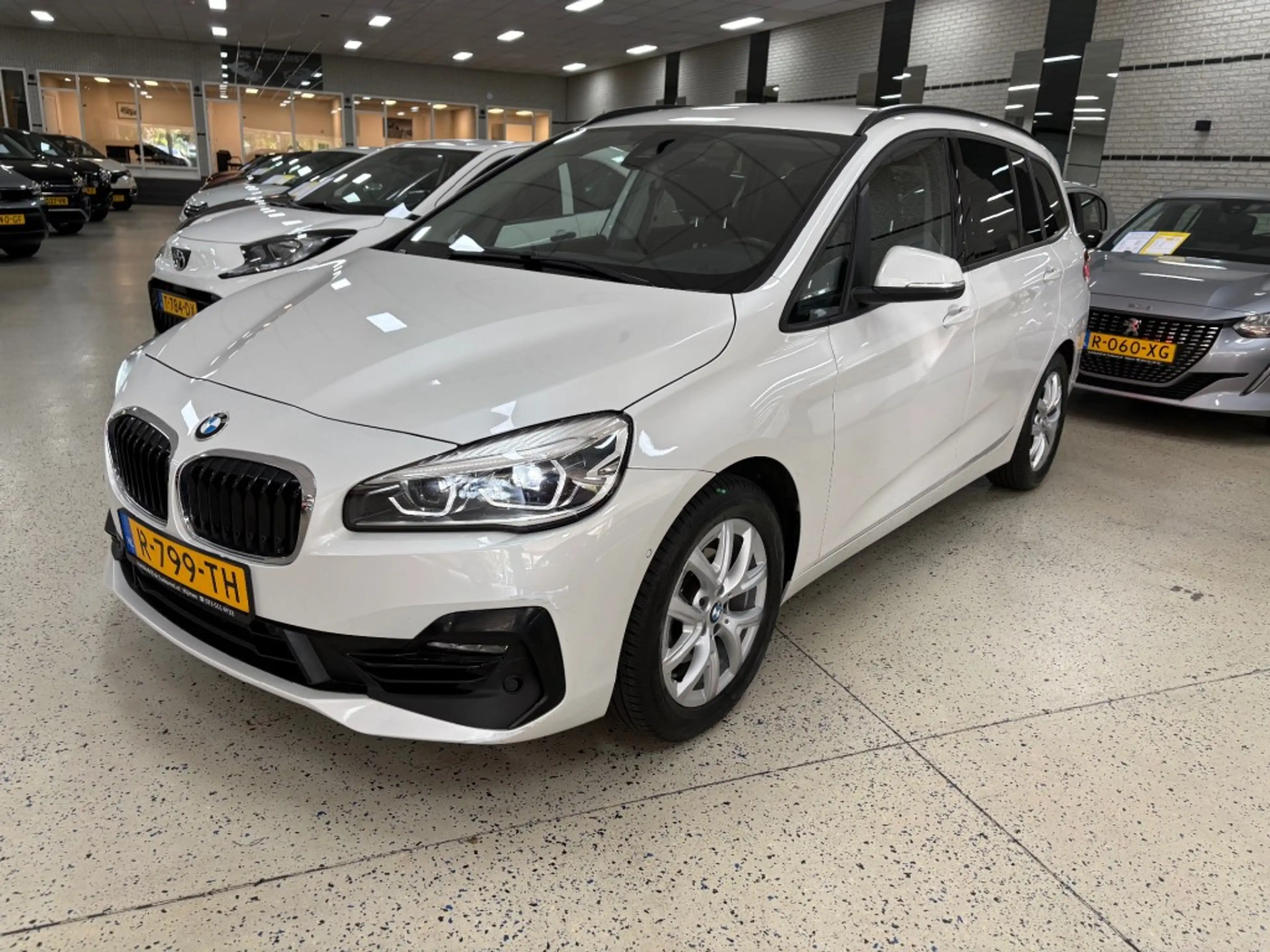 BMW 216 216I HIGH EXEC. / Climatronic / Cruise / Afn. Trek — photo 7
