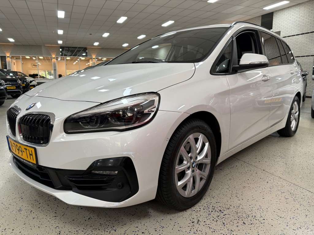 BMW 216