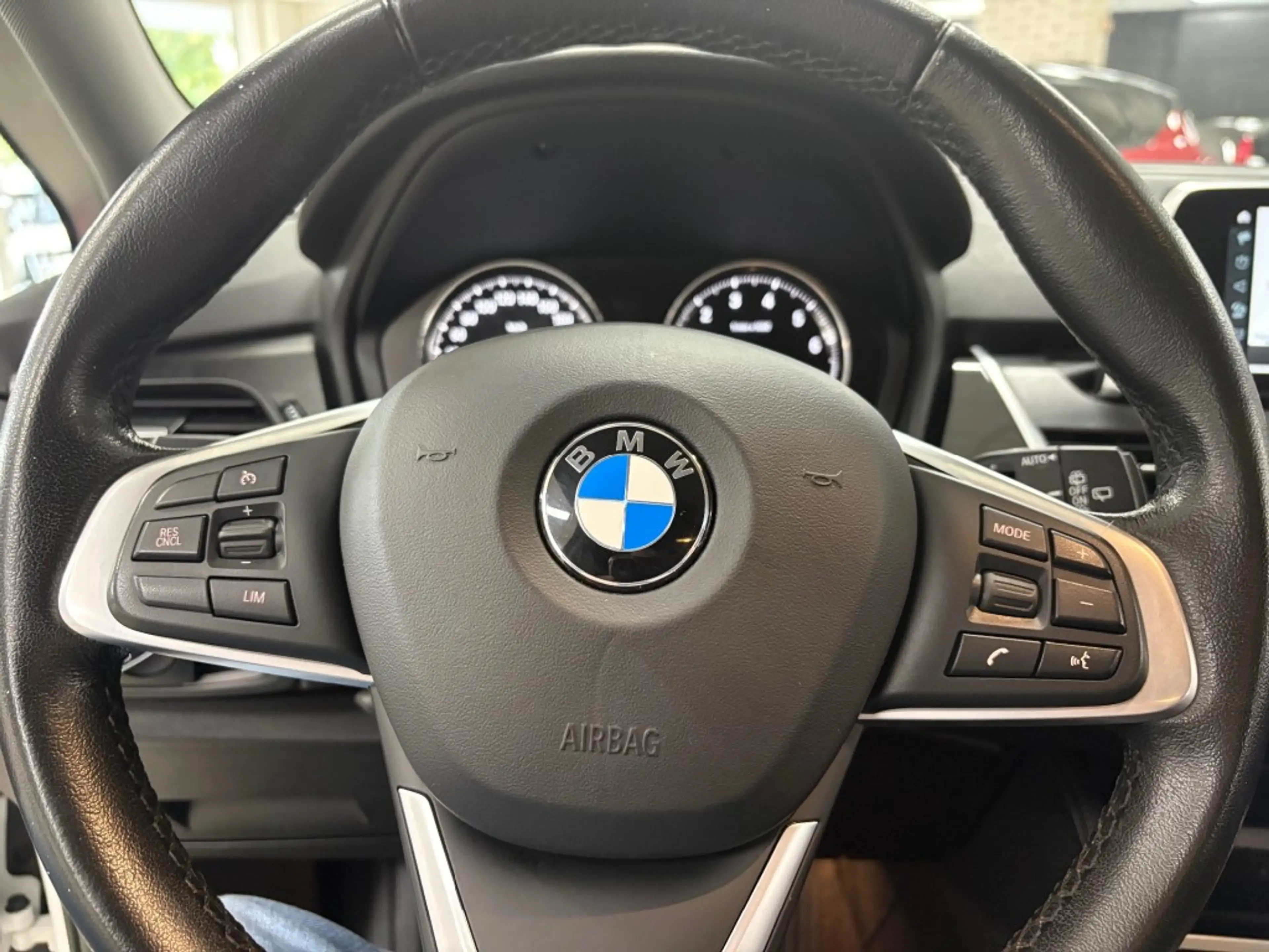 BMW 216 216I HIGH EXEC. / Climatronic / Cruise / Afn. Trek — photo 16