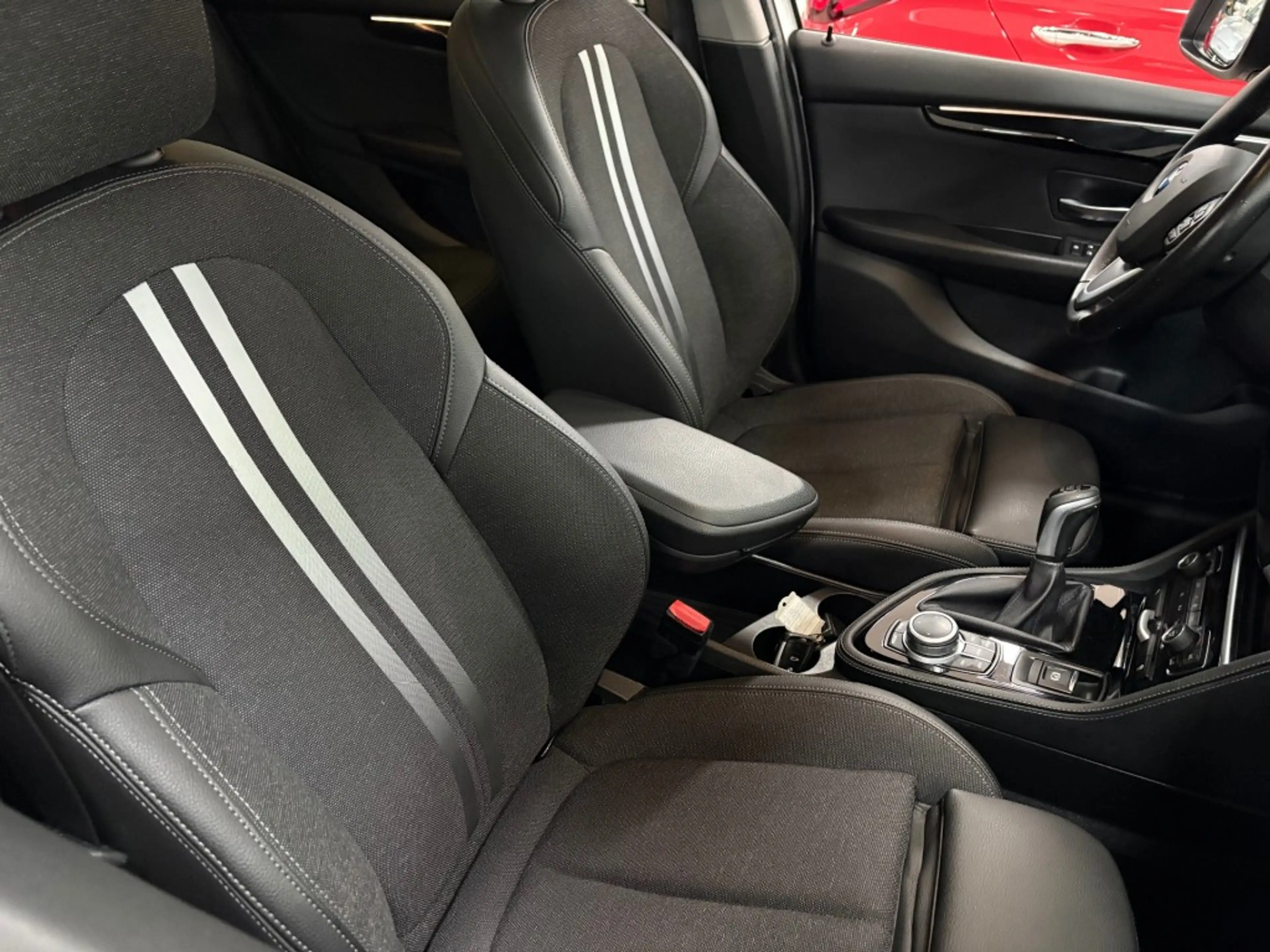 BMW 216 216I HIGH EXEC. / Climatronic / Cruise / Afn. Trek — photo 21