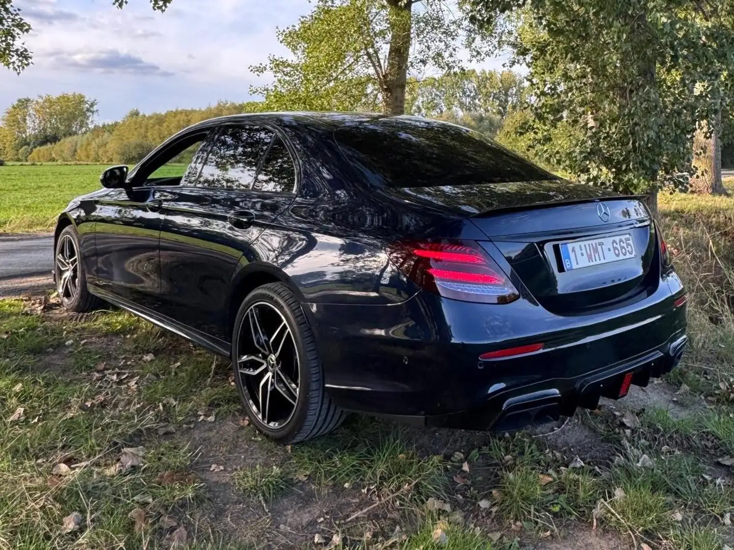 Mercedes-Benz E 300 E 300 e 9G-TRONIC AMG Line Blauw - 2