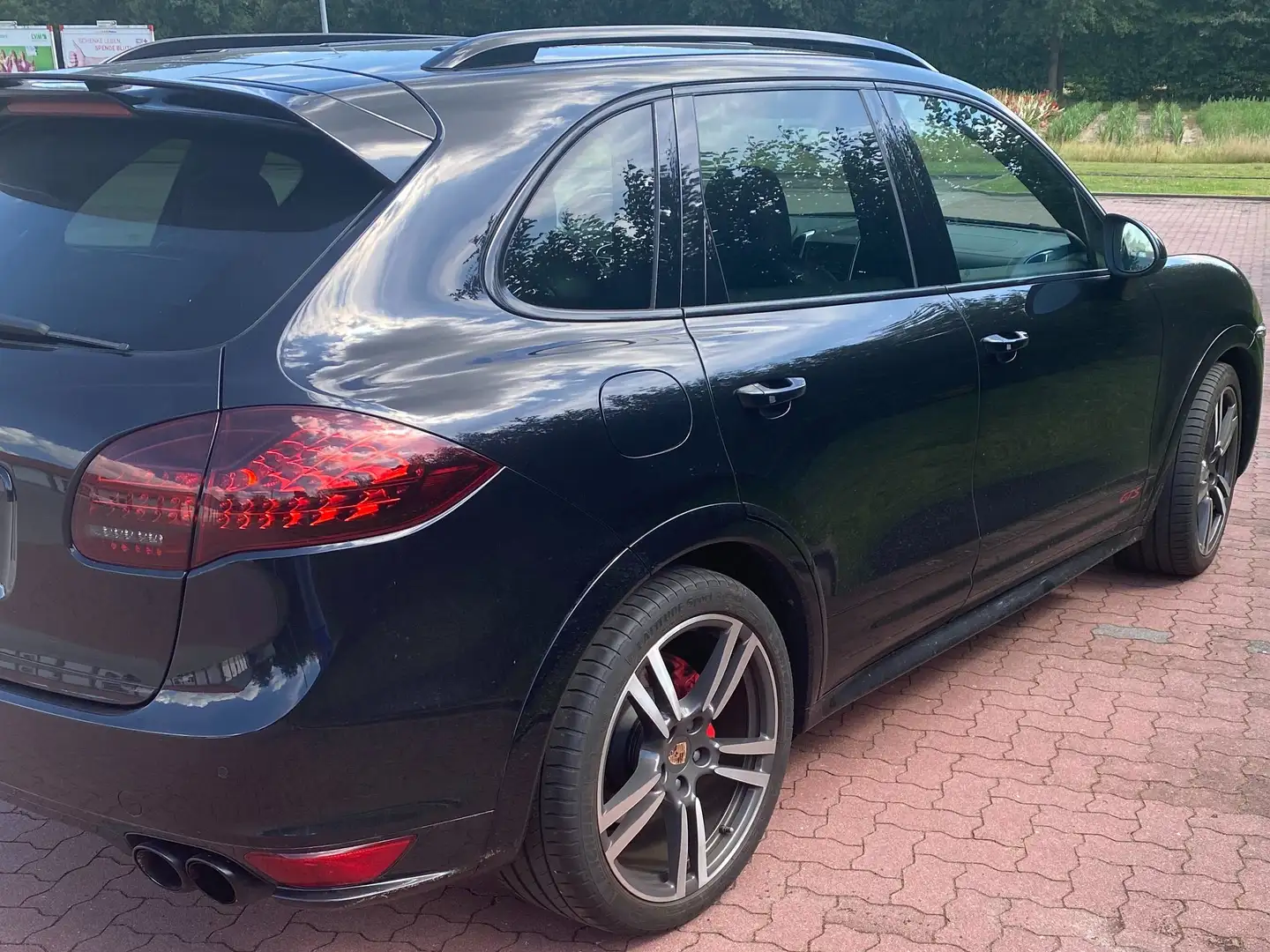 Porsche Cayenne Cayenne GTS Tiptronic S crna - 2