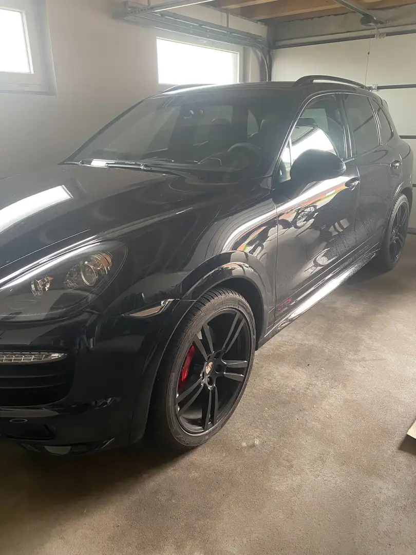 Porsche Cayenne Cayenne GTS Tiptronic S crna - 1