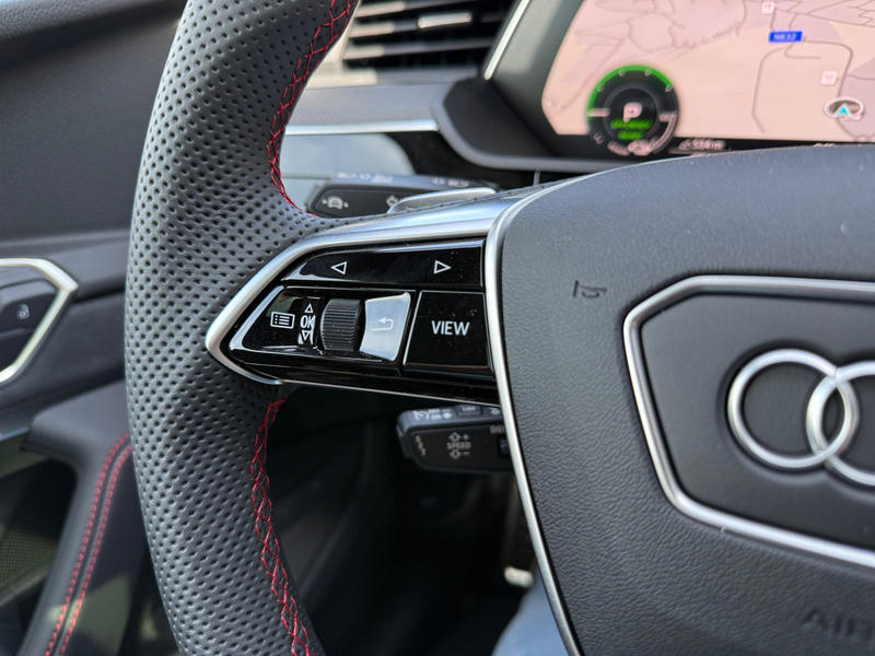 Audi Q8 Audi Q8 Sportback e-tron Competition 55 e-tron quattro 300,00 kW — photo 13