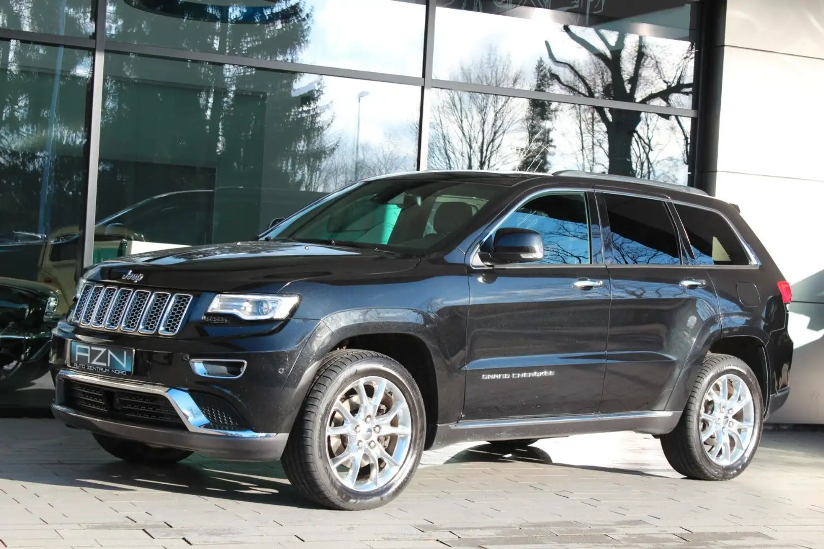 Jeep Grand Cherokee 3.0 CRD Summit Noir - 1