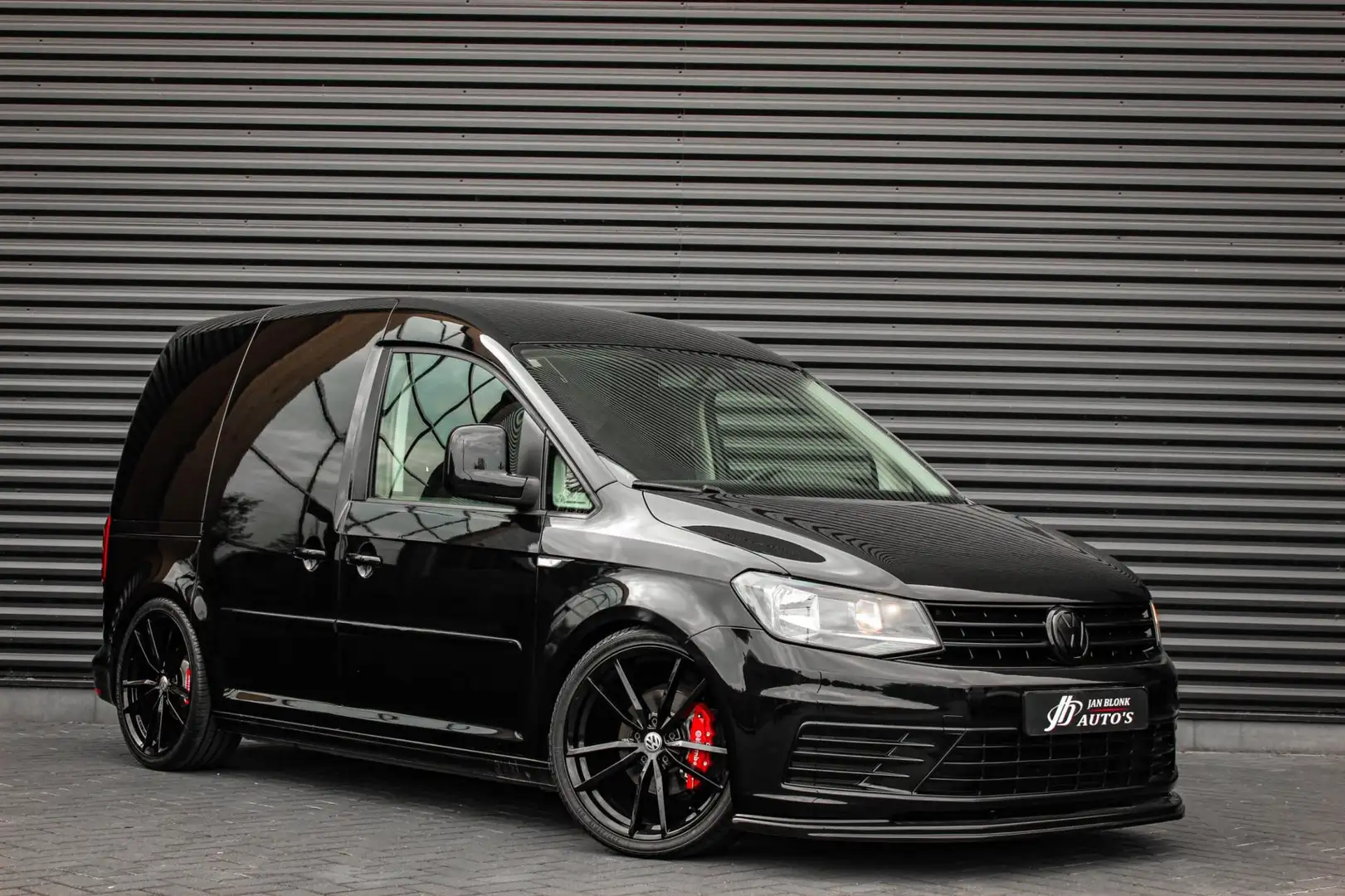 Volkswagen Caddy 2.0 TDI 185PK L1H1 BMT Comfortline / NAP / NAVIGAT Zwart - 2