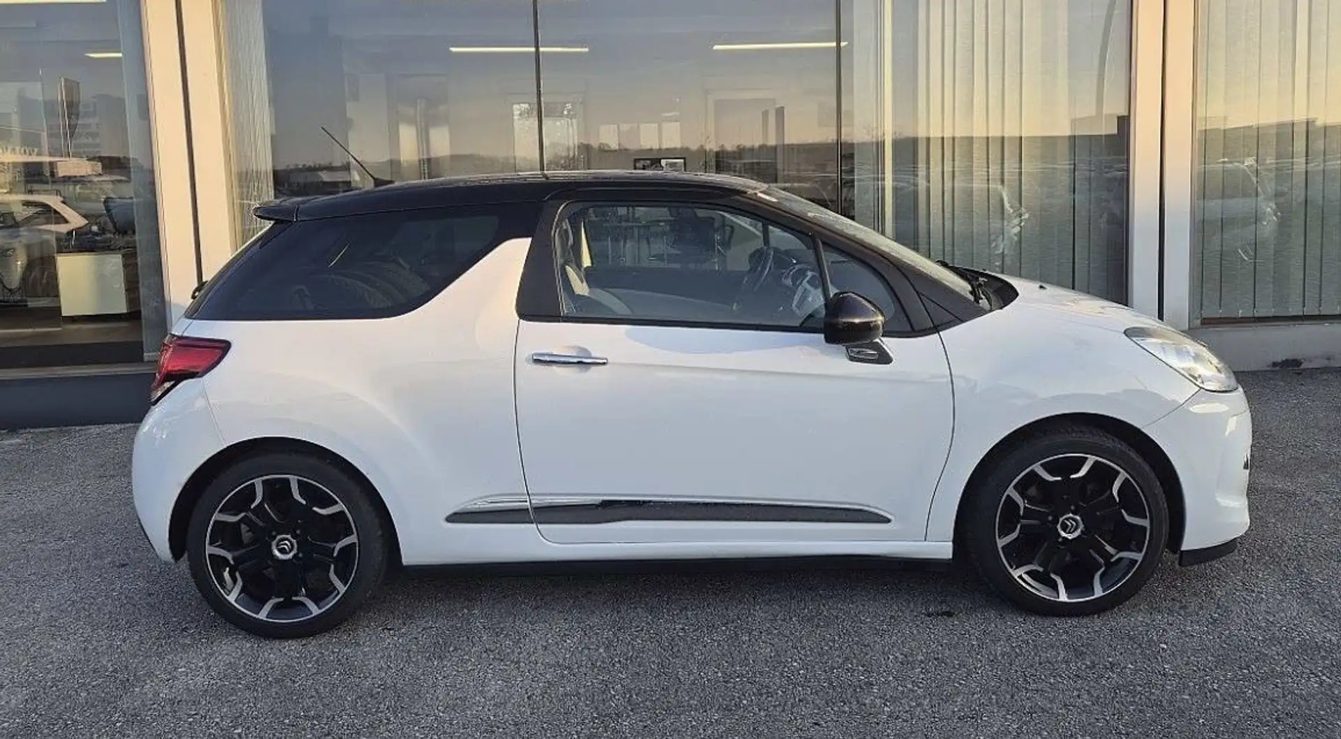 Citroen DS3 THP 150 SportChic - 1