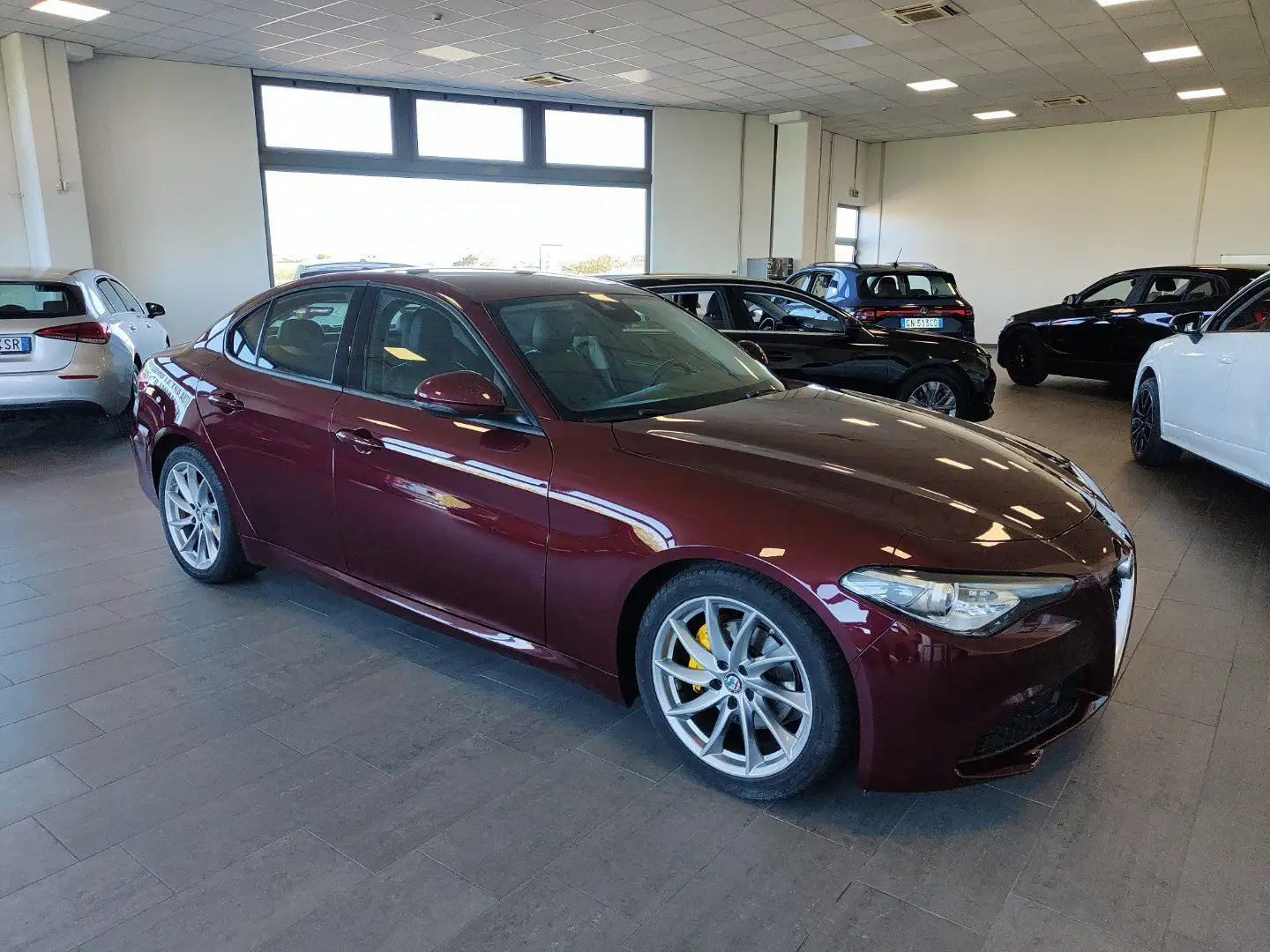 Alfa Romeo Giulia 2.2 TD 150 CV Navi Sensori Fari Xeno Cerchi 18 - 2