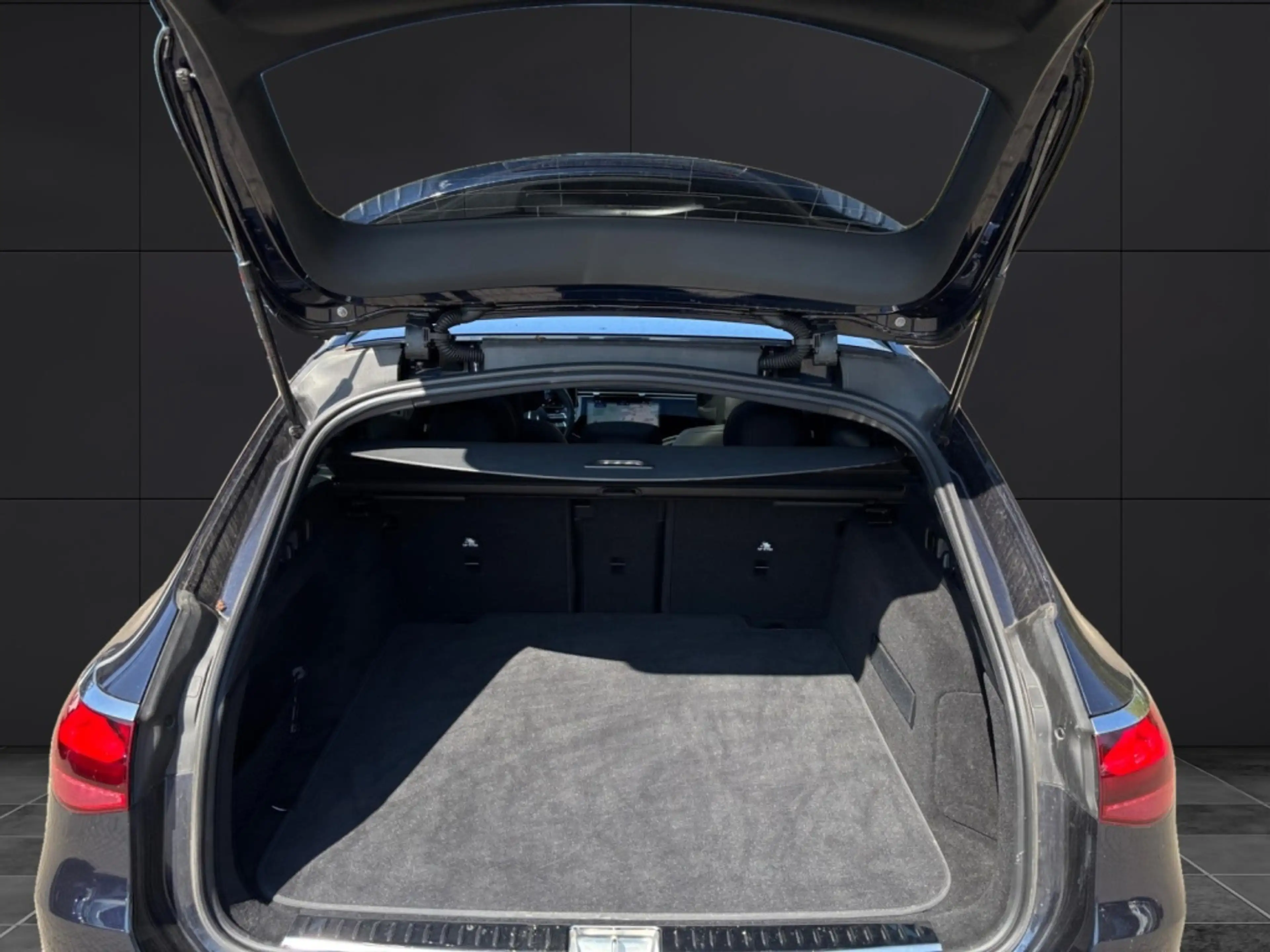 Mercedes-Benz E 450 4MATIC T-Modell AMG Premium Plus, Night — photo 15