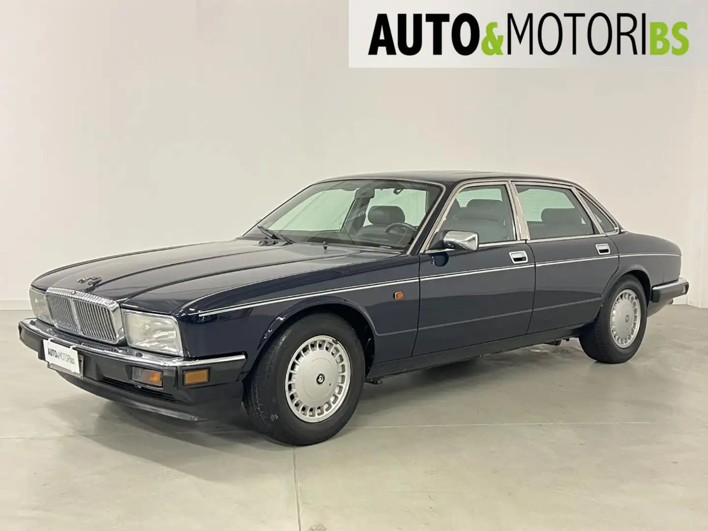 Jaguar Daimler 4.0 XJ40 *CAMBIO MANUALE* Azul - 1