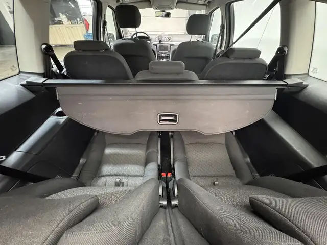 Ford S-Max view 10
