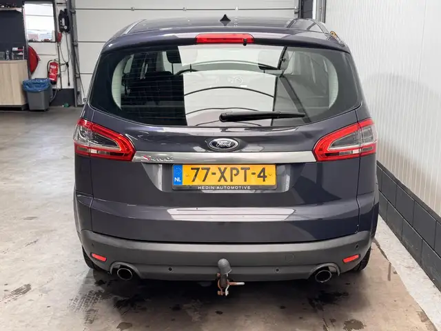 Ford S-Max view 6